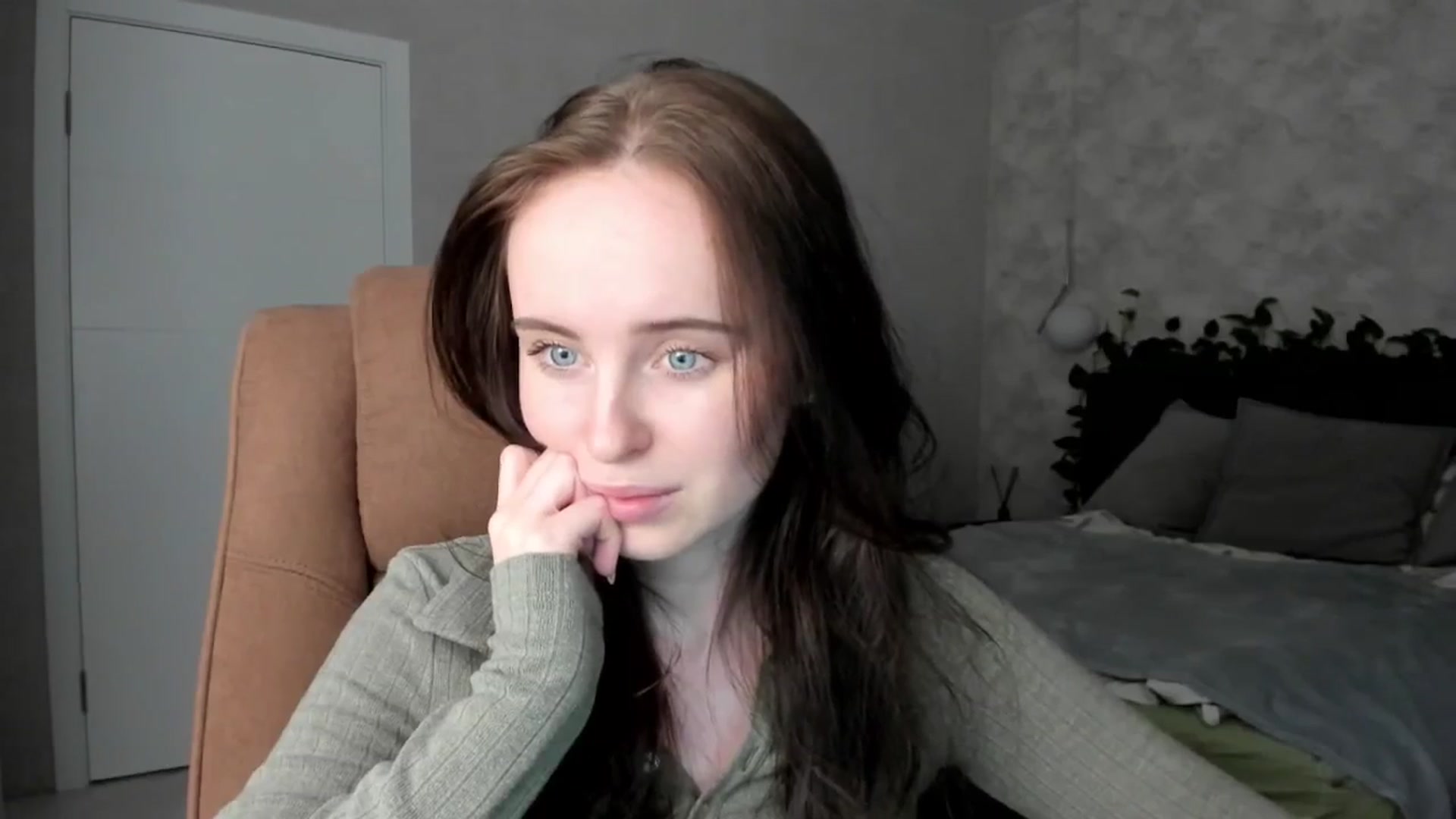 Gallery image thumbnail from userSasha's myfreecams stream on, 03/13/2025, 17:32 image 18 of 20