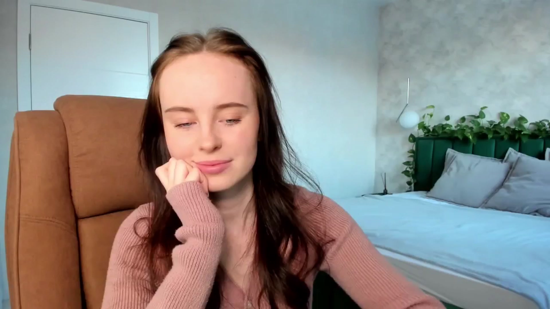 Gallery image thumbnail from userSasha's myfreecams stream on, 03/15/2025, 04:52 image 10 of 20