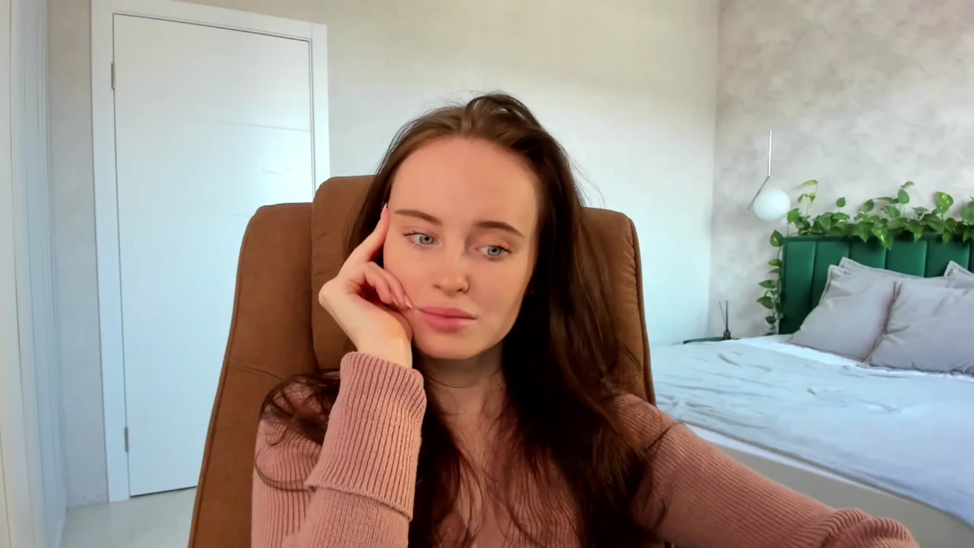 Gallery image thumbnail from userSasha's myfreecams stream on, 03/15/2025, 06:13 image 11 of 20