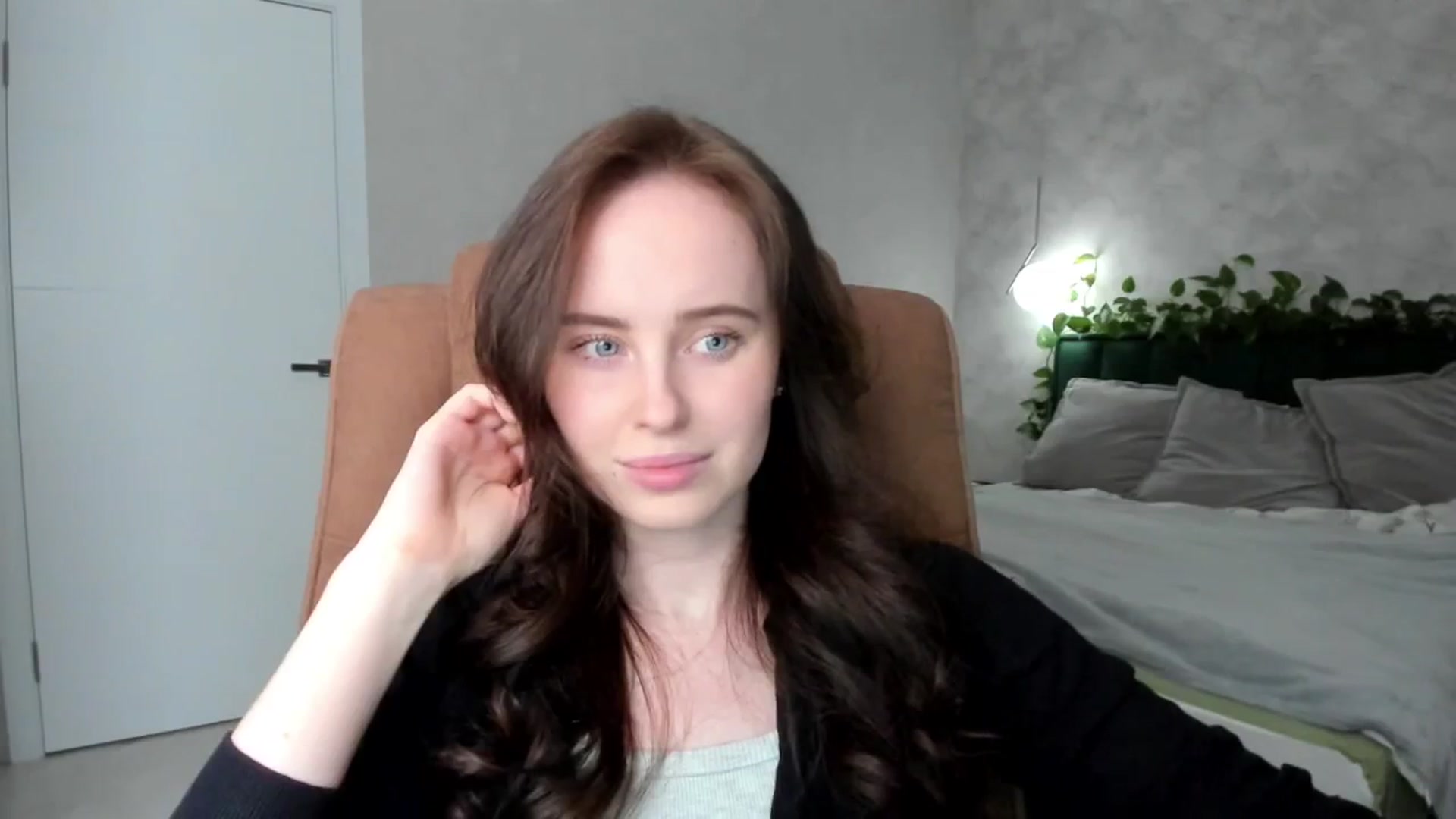 Gallery image thumbnail from userSasha's myfreecams stream on, 03/17/2025, 19:04 image 8 of 20