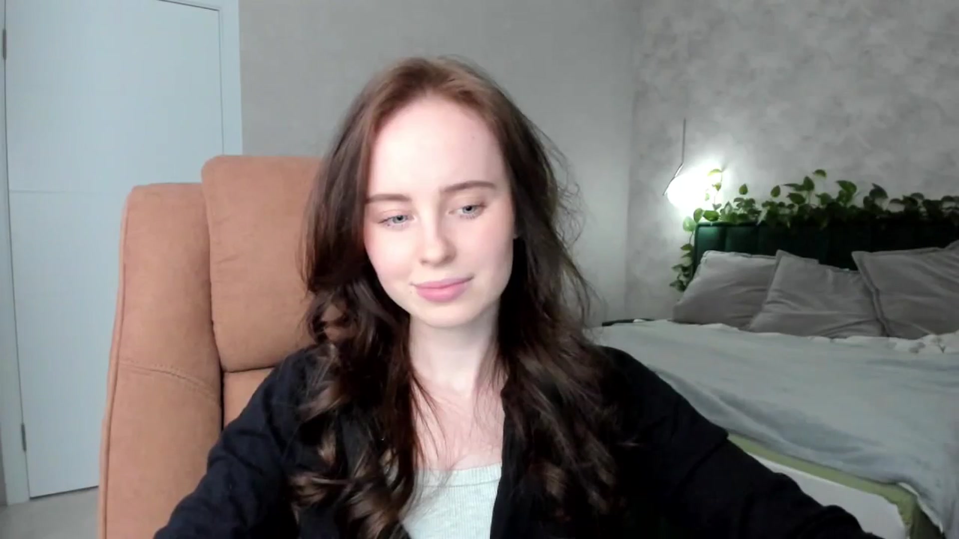 Gallery image thumbnail from userSasha's myfreecams stream on, 03/17/2025, 19:04 image 18 of 20