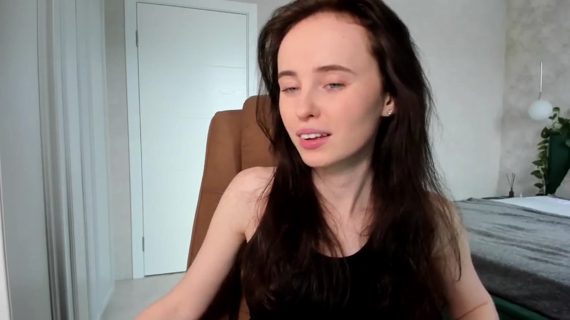 Gallery image thumbnail from userSasha's myfreecams stream on, 03/29/2025, 06:18 image 16 of 20
