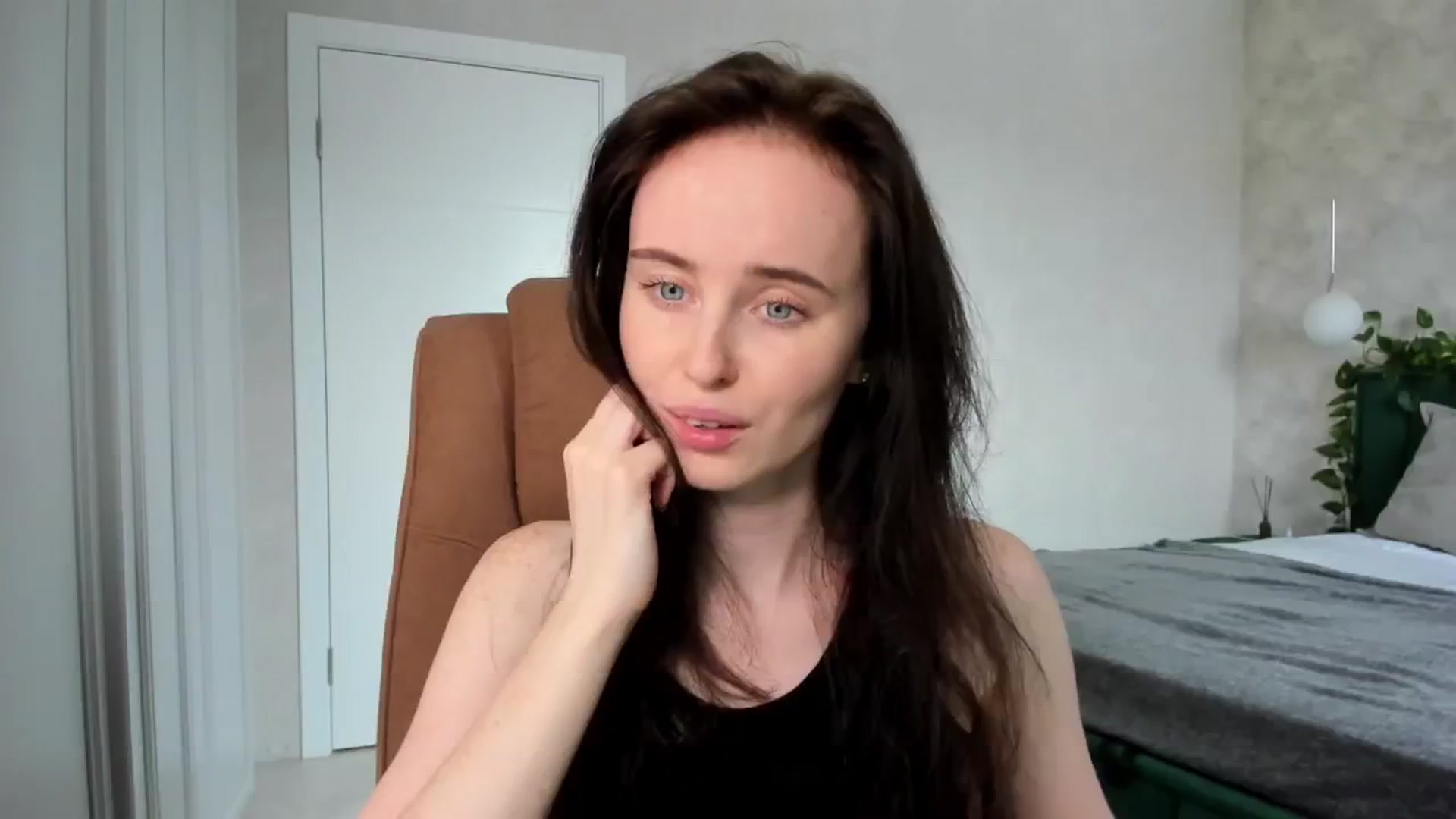 Gallery image thumbnail from userSasha's myfreecams stream on, 03/29/2025, 06:52 image 10 of 20