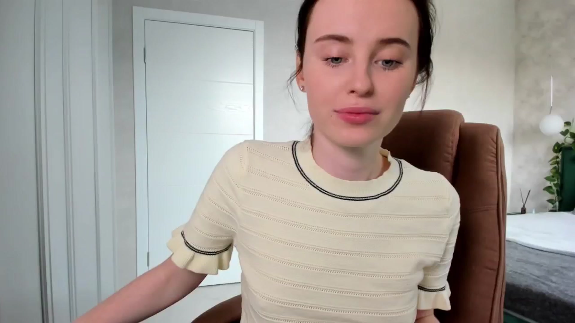Gallery image thumbnail from userSasha's myfreecams stream on, 03/31/2025, 06:13 image 16 of 20
