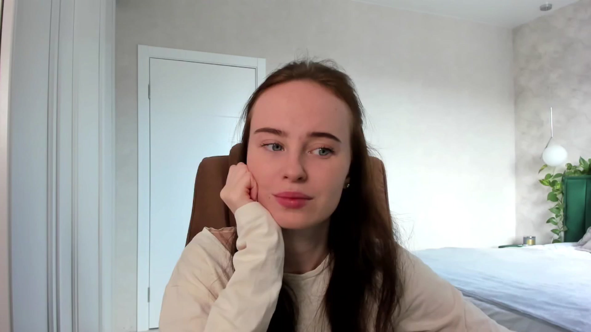 Gallery image thumbnail from userSasha's myfreecams stream on, 05/10/2025, 06:53 image 2 of 20