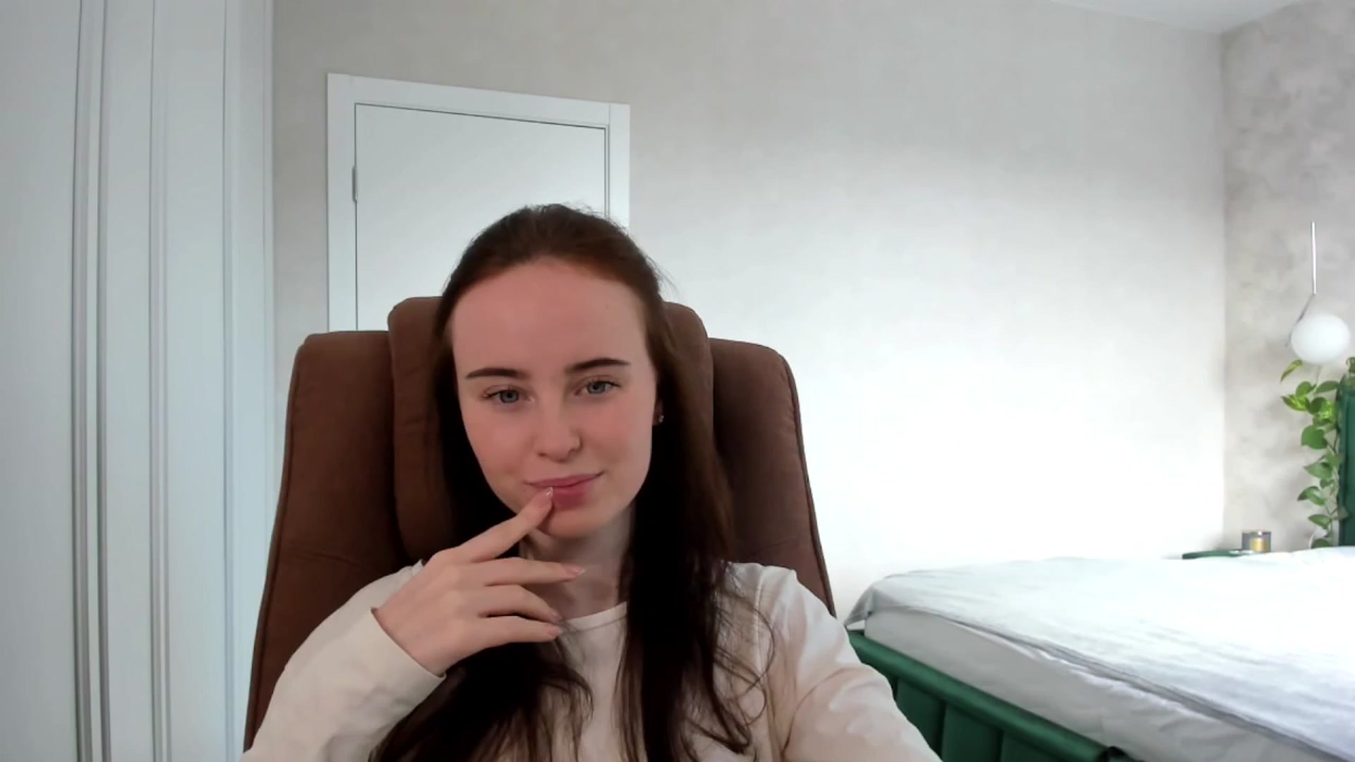 Gallery image thumbnail from userSasha's myfreecams stream on, 05/10/2025, 07:48 image 12 of 20