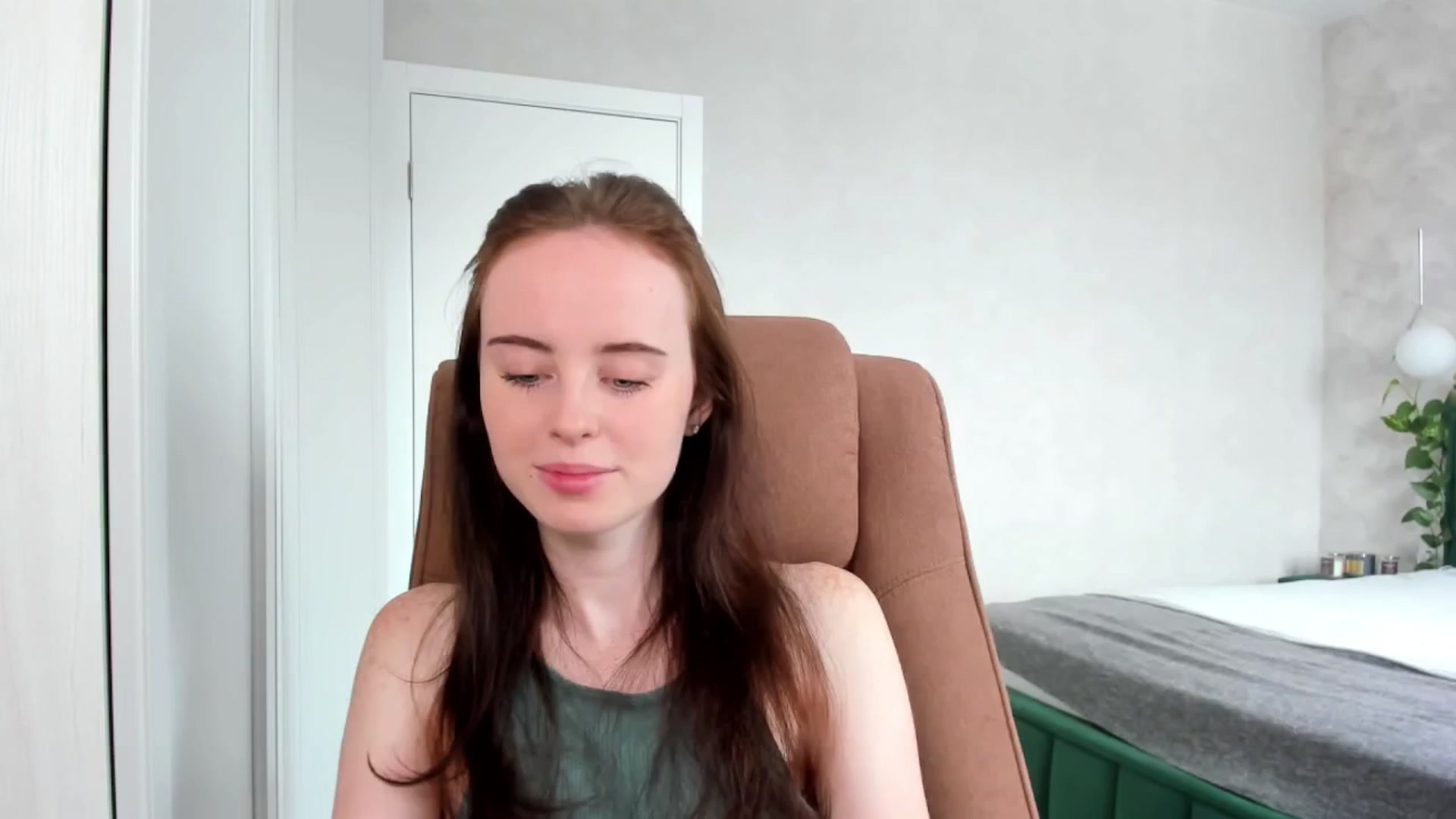 Gallery image thumbnail from userSasha's myfreecams stream on, 05/17/2025, 05:06 image 4 of 20