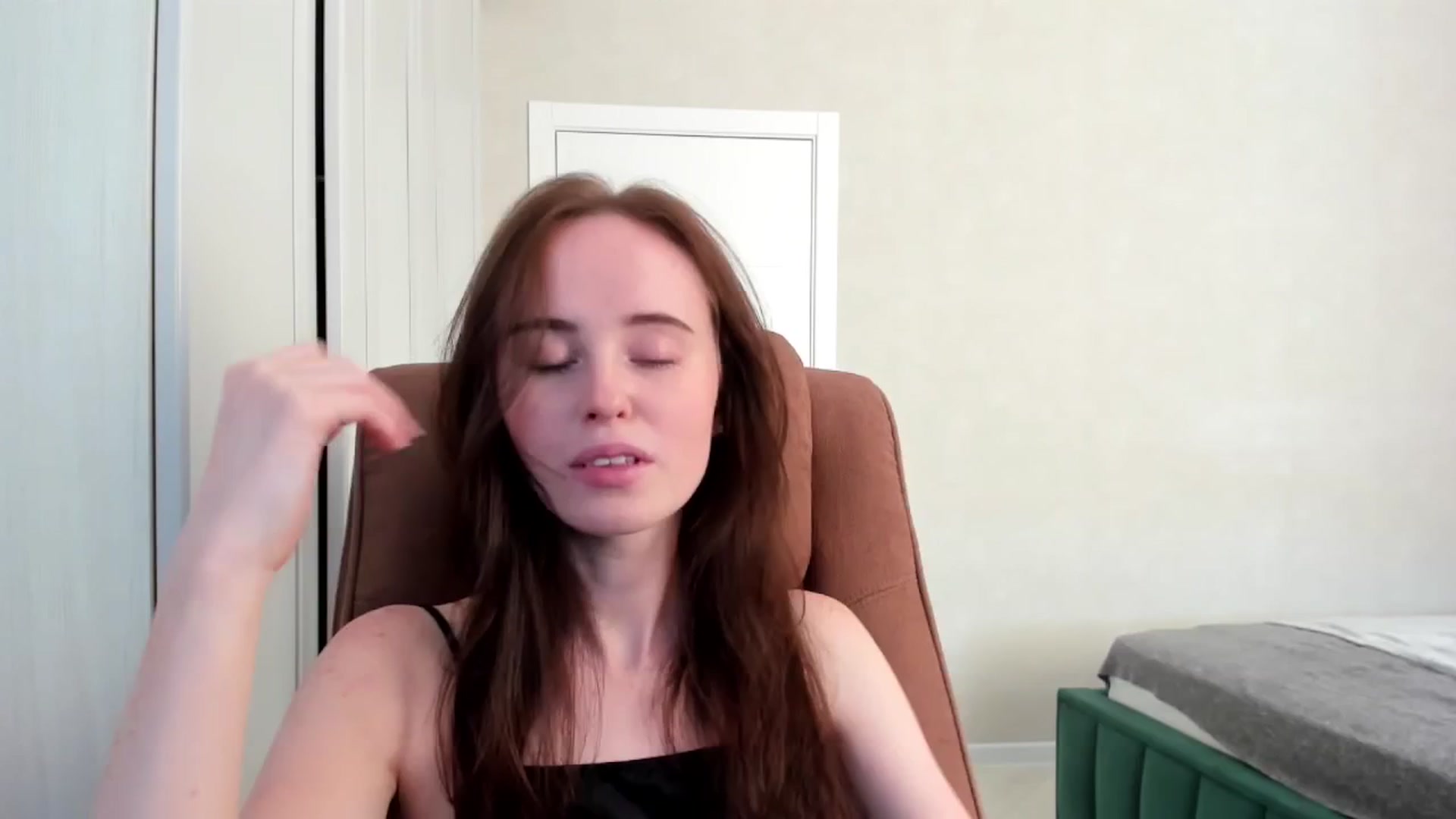 Gallery image thumbnail from userSasha's myfreecams stream on, 05/17/2025, 09:05 image 13 of 20