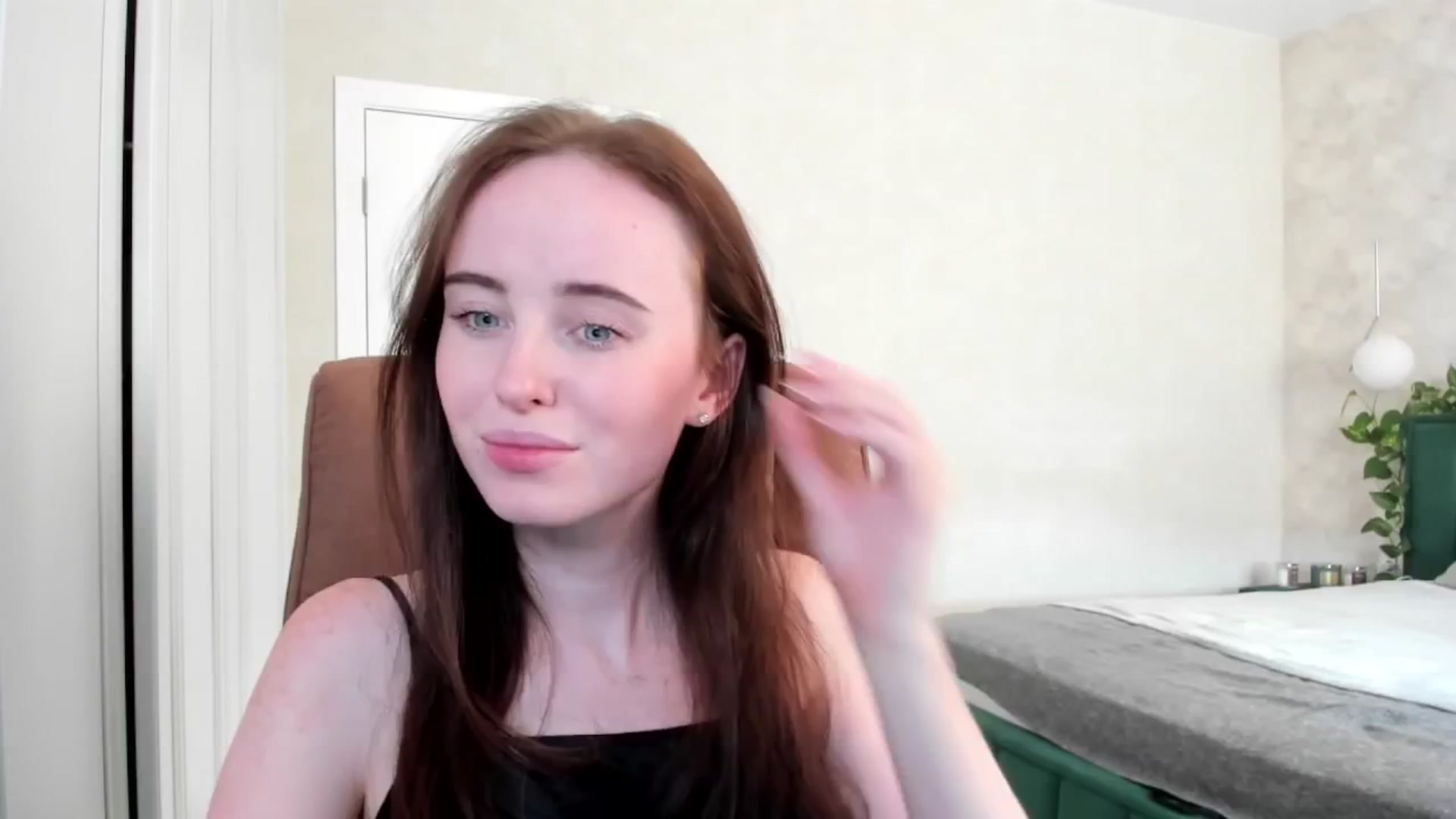 Gallery image thumbnail from userSasha's myfreecams stream on, 05/17/2025, 09:05 image 11 of 20
