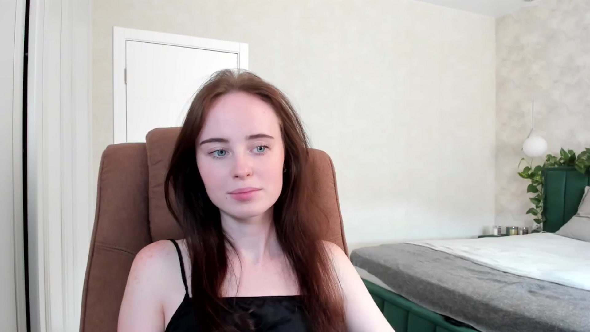 Gallery image thumbnail from userSasha's myfreecams stream on, 05/17/2025, 09:05 image 9 of 20