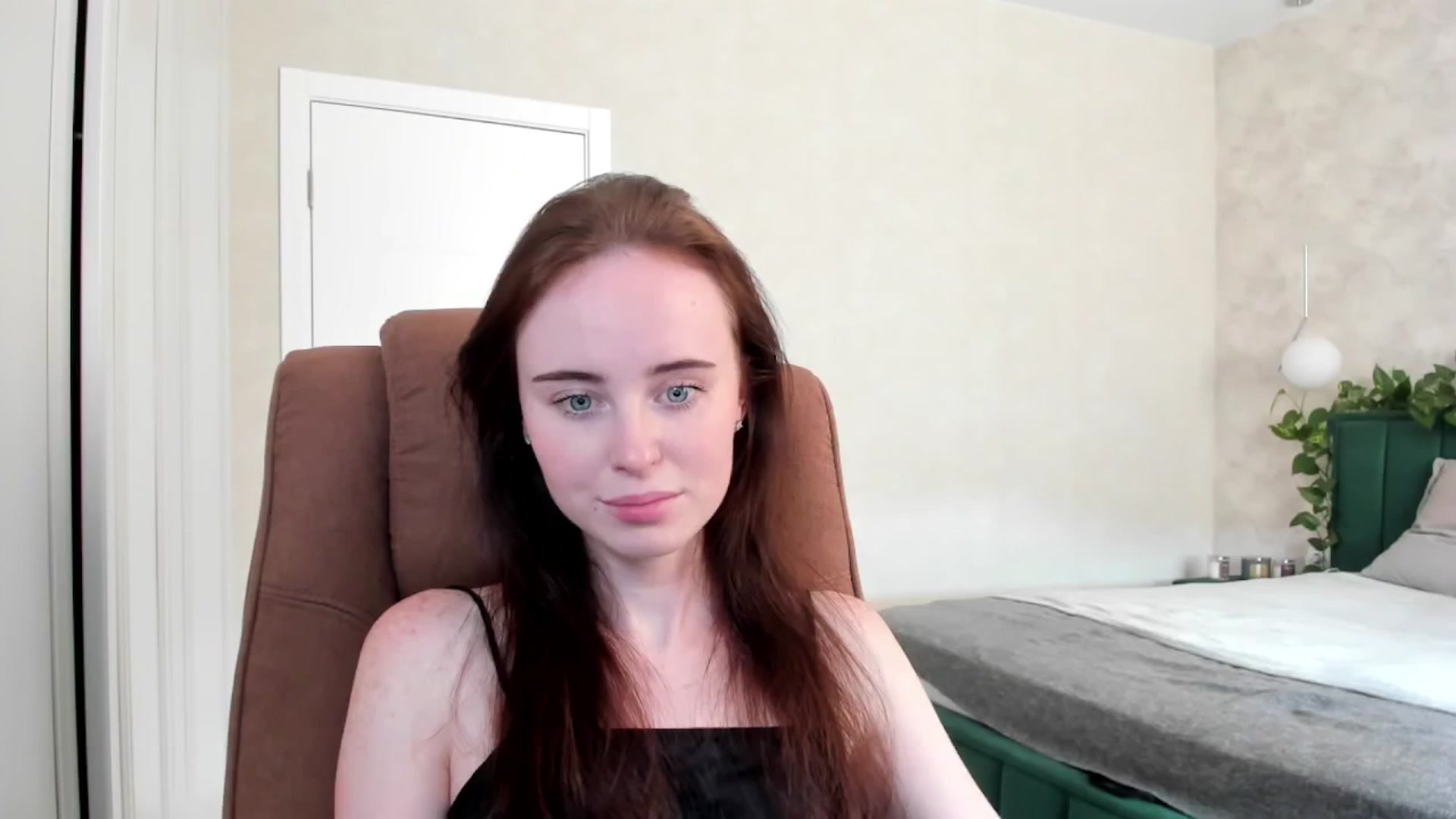 Gallery image thumbnail from userSasha's myfreecams stream on, 05/17/2025, 09:05 image 4 of 20