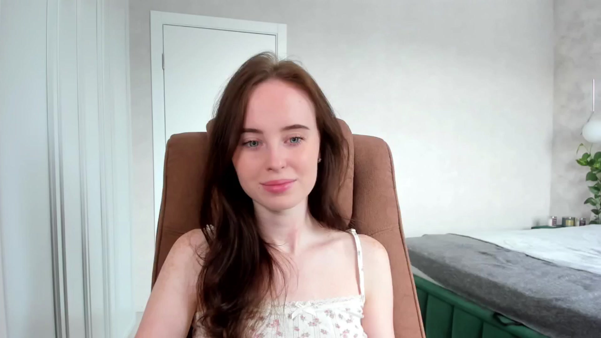 Gallery image thumbnail from userSasha's myfreecams stream on, 05/18/2025, 05:52 image 19 of 20
