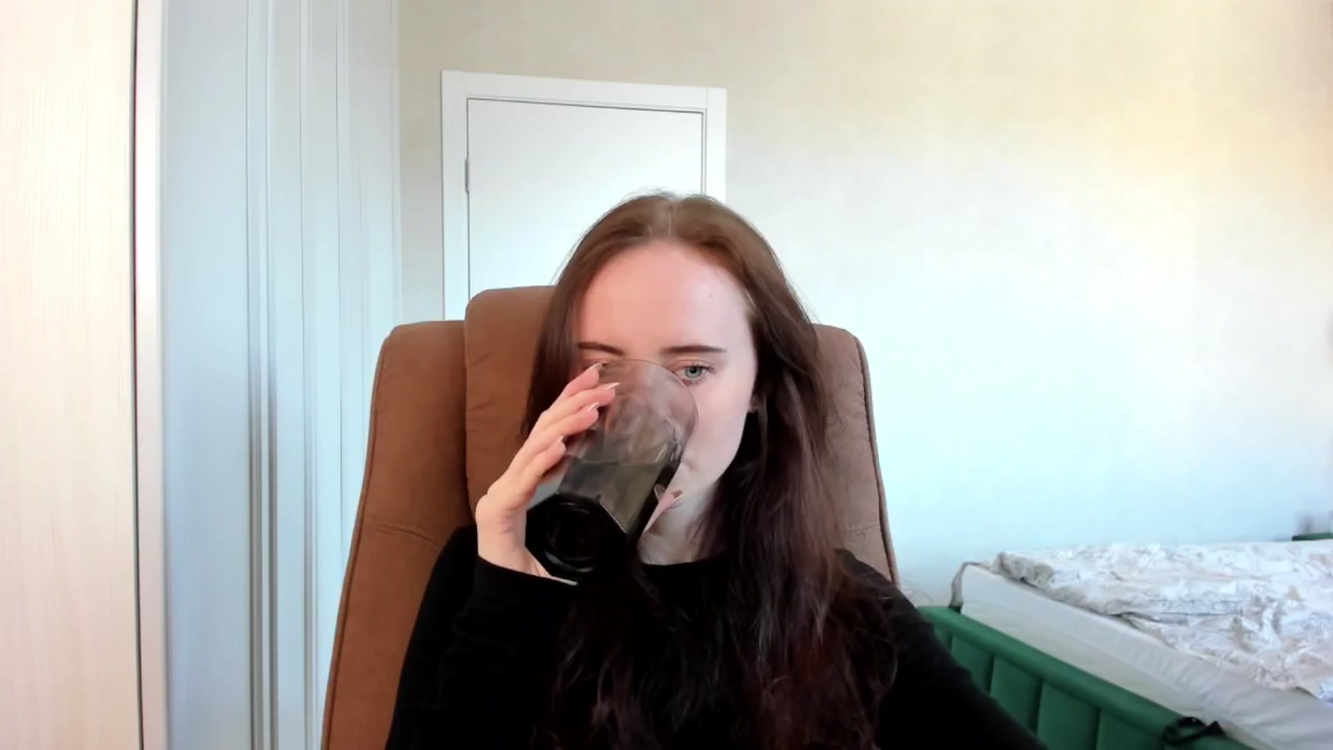 Gallery image thumbnail from userSasha's myfreecams stream on, 05/19/2025, 15:48 image 19 of 20