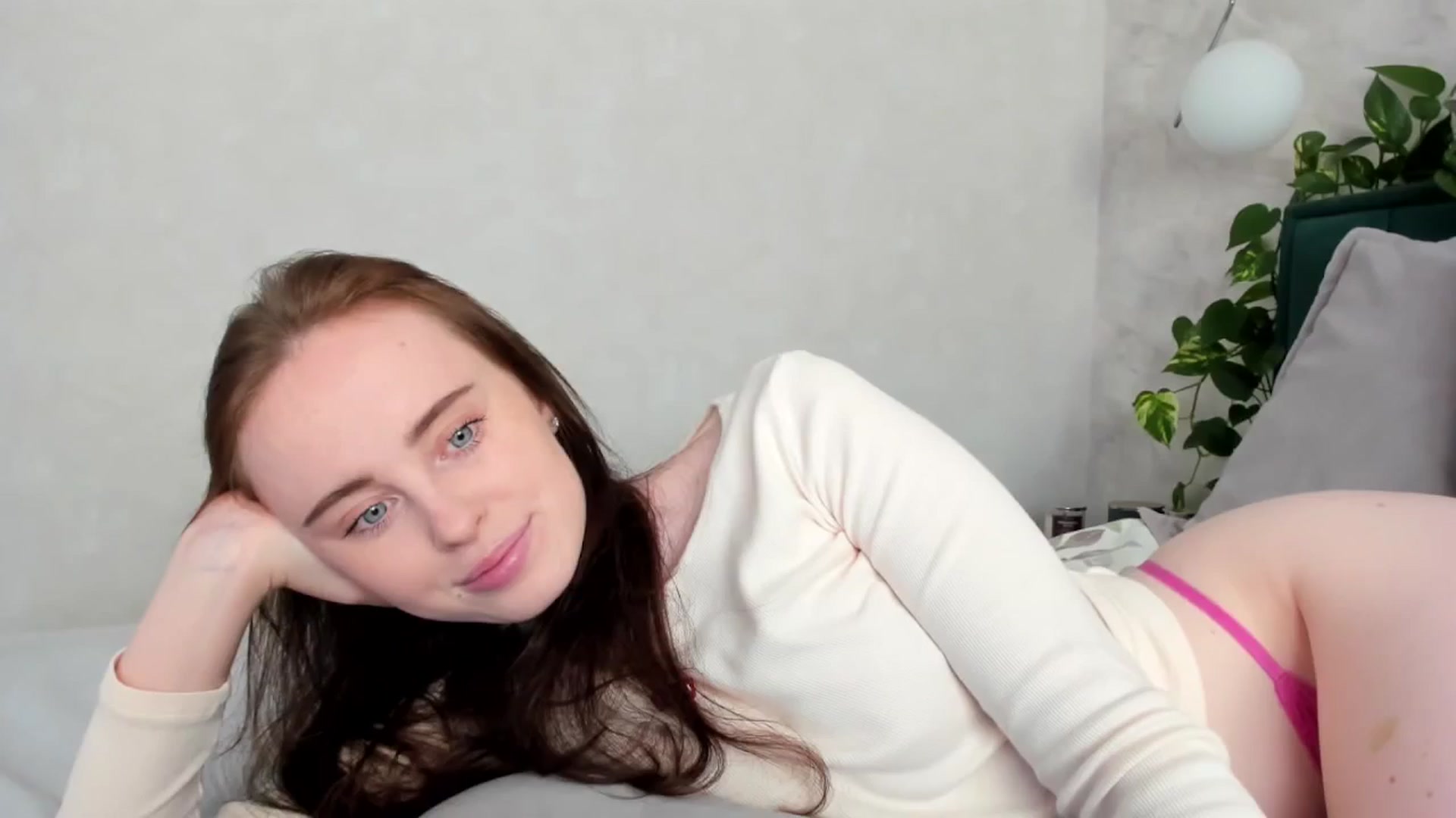 Gallery image thumbnail from userSasha's myfreecams stream on, 05/27/2025, 08:19 image 20 of 20
