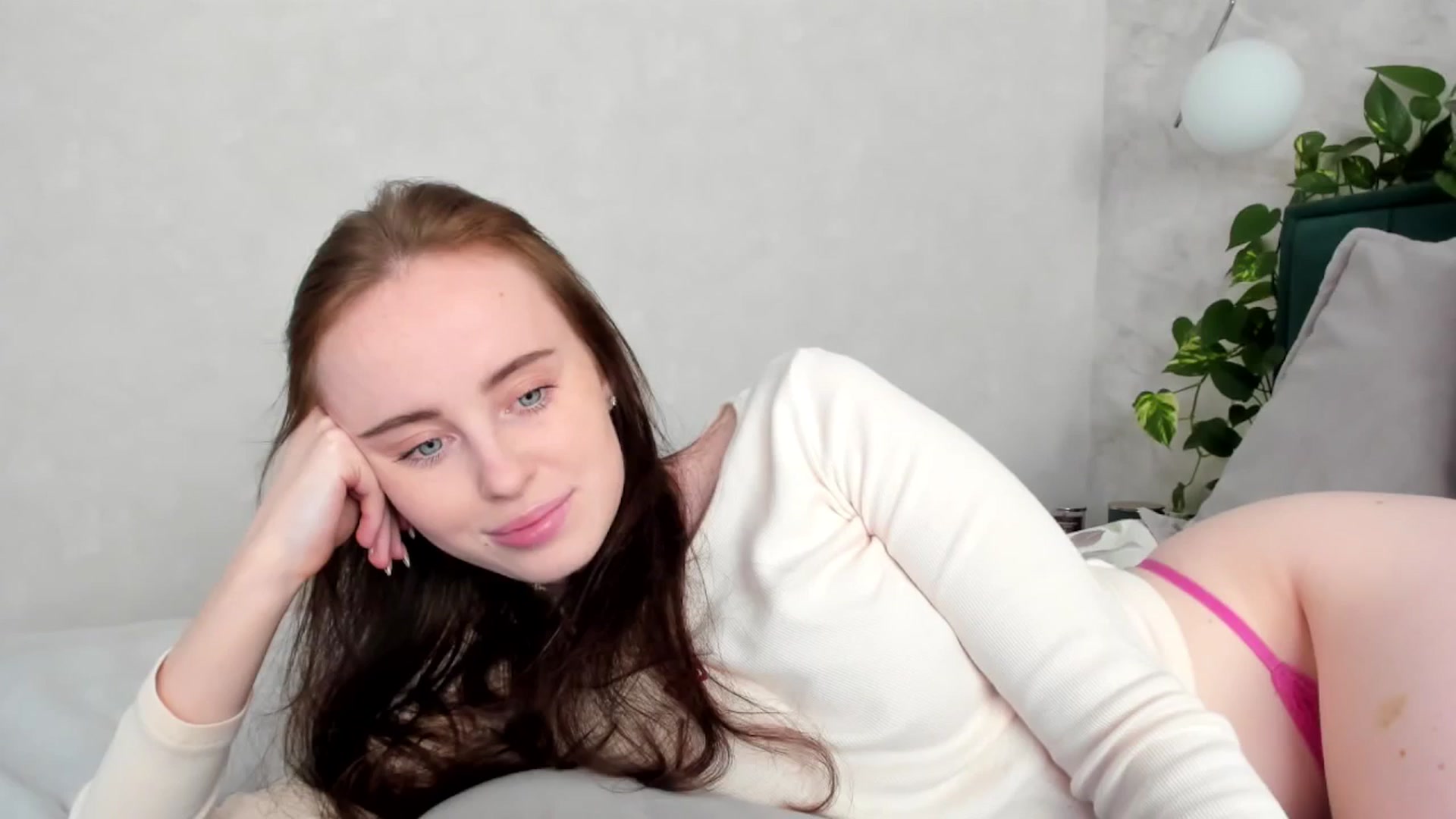 Gallery image thumbnail from userSasha's myfreecams stream on, 05/27/2025, 08:19 image 19 of 20