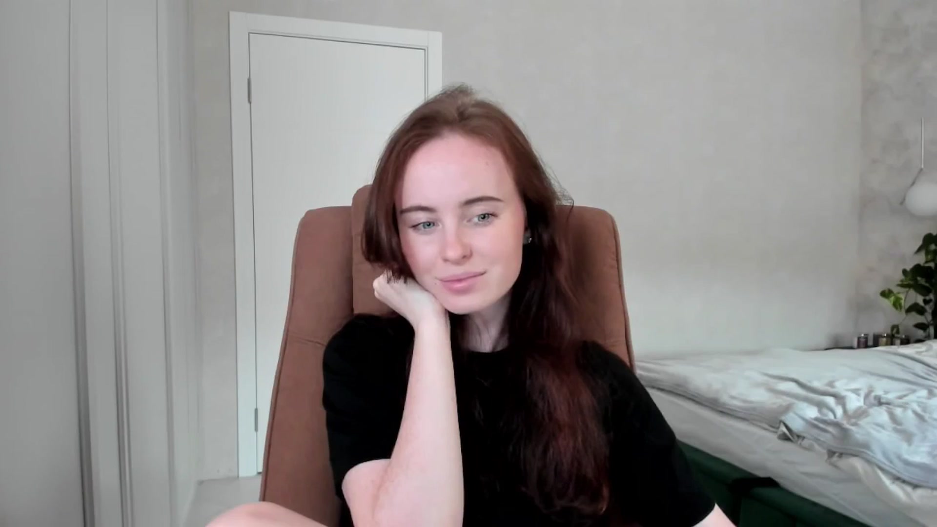 Gallery image thumbnail from userSasha's myfreecams stream on, 05/28/2025, 15:53 image 19 of 20