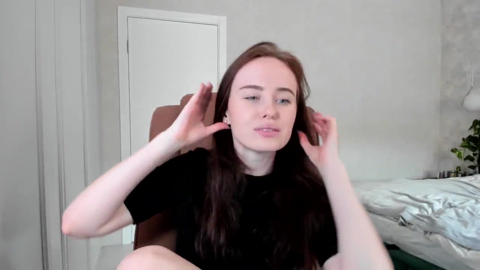 Gallery image thumbnail from userSasha's myfreecams stream on, 05/28/2025, 15:53 image 18 of 20