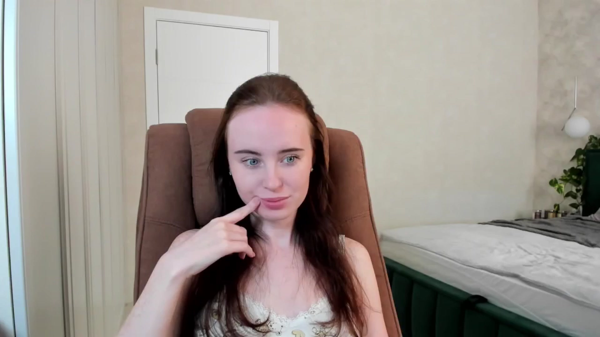 Gallery image thumbnail from userSasha's myfreecams stream on, 05/31/2025, 07:23 image 10 of 20