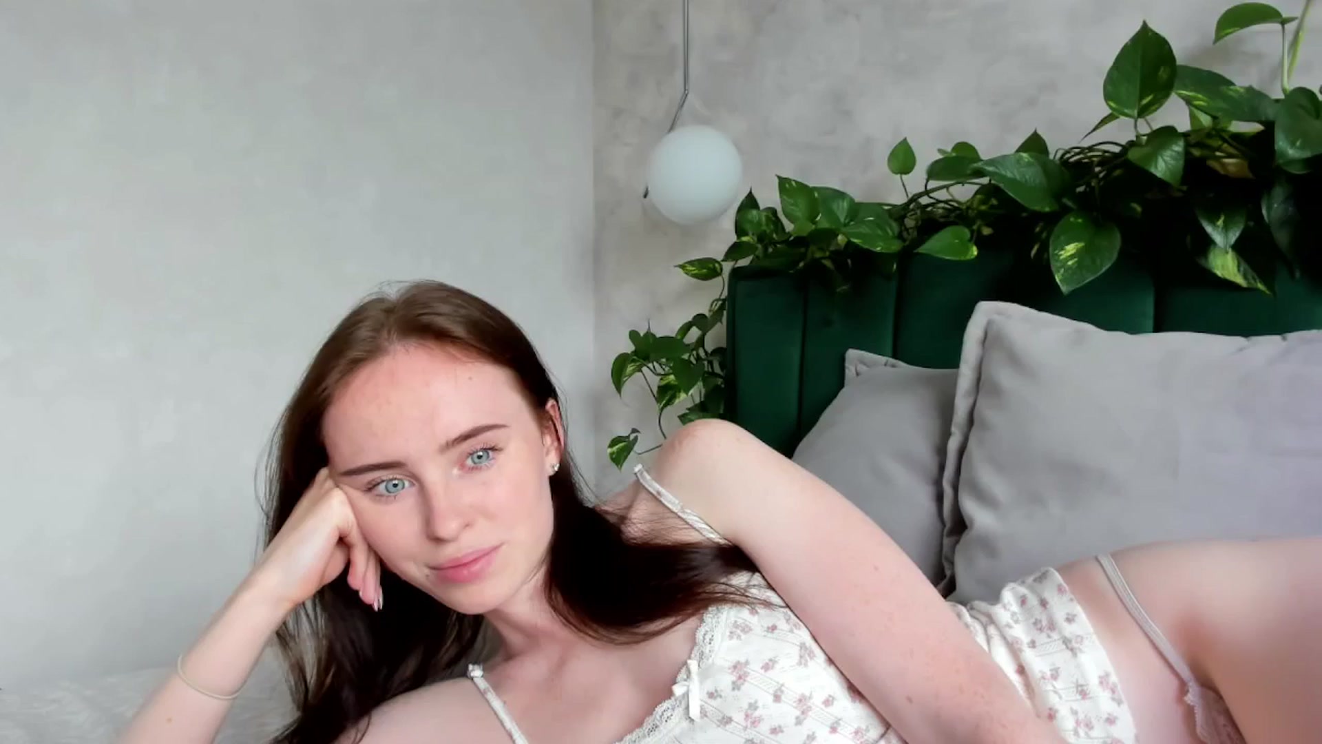 Gallery image thumbnail from userSasha's myfreecams stream on, 07/10/2025, 15:19 image 1 of 20
