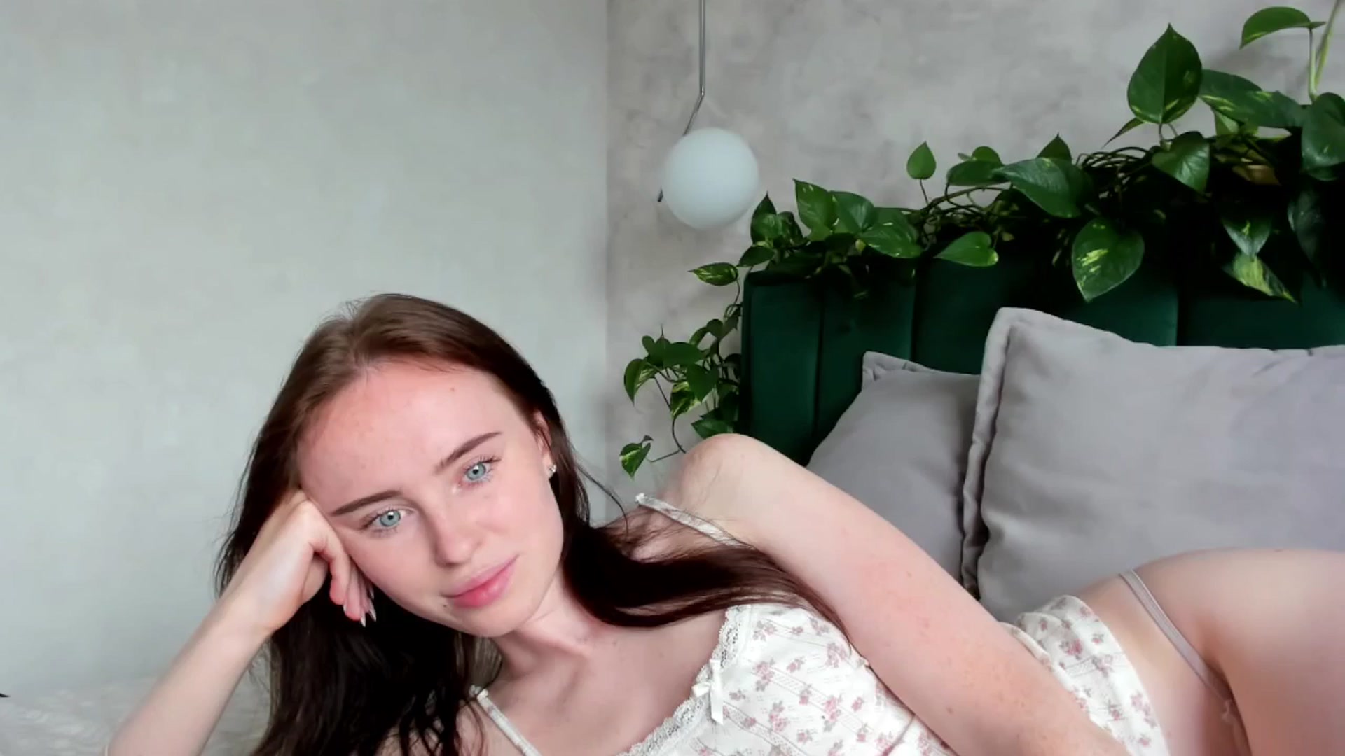 Gallery image thumbnail from userSasha's myfreecams stream on, 07/10/2025, 15:19 image 14 of 20