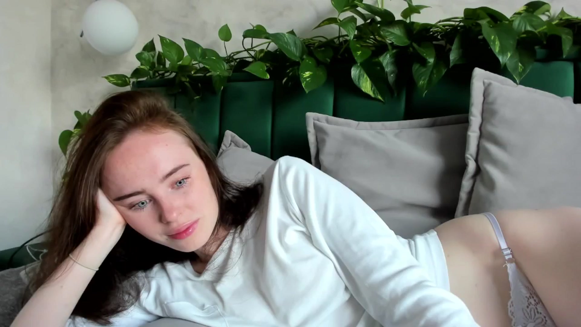 Gallery image thumbnail from userSasha's myfreecams stream on, 07/12/2025, 04:27 image 1 of 20