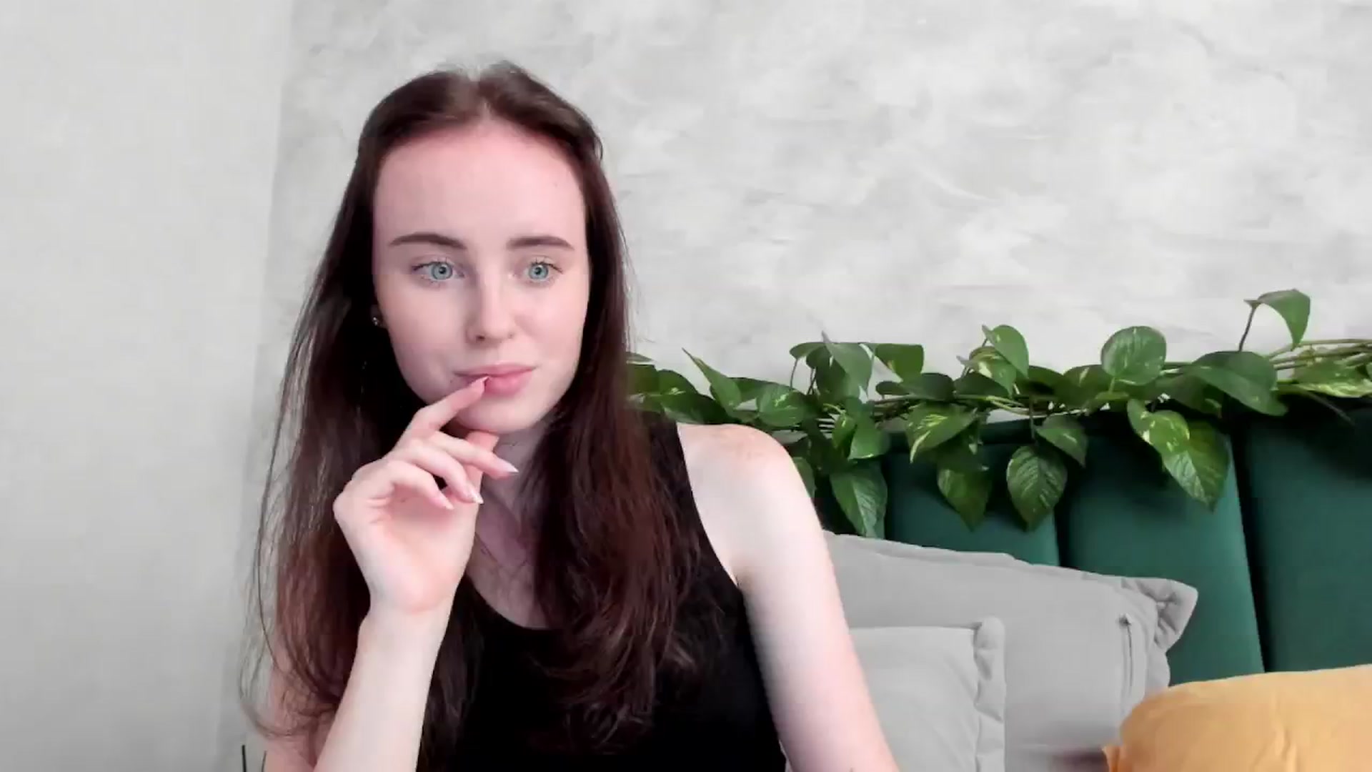 Gallery image thumbnail from userSasha's myfreecams stream on, 08/05/2025, 15:44 image 15 of 20