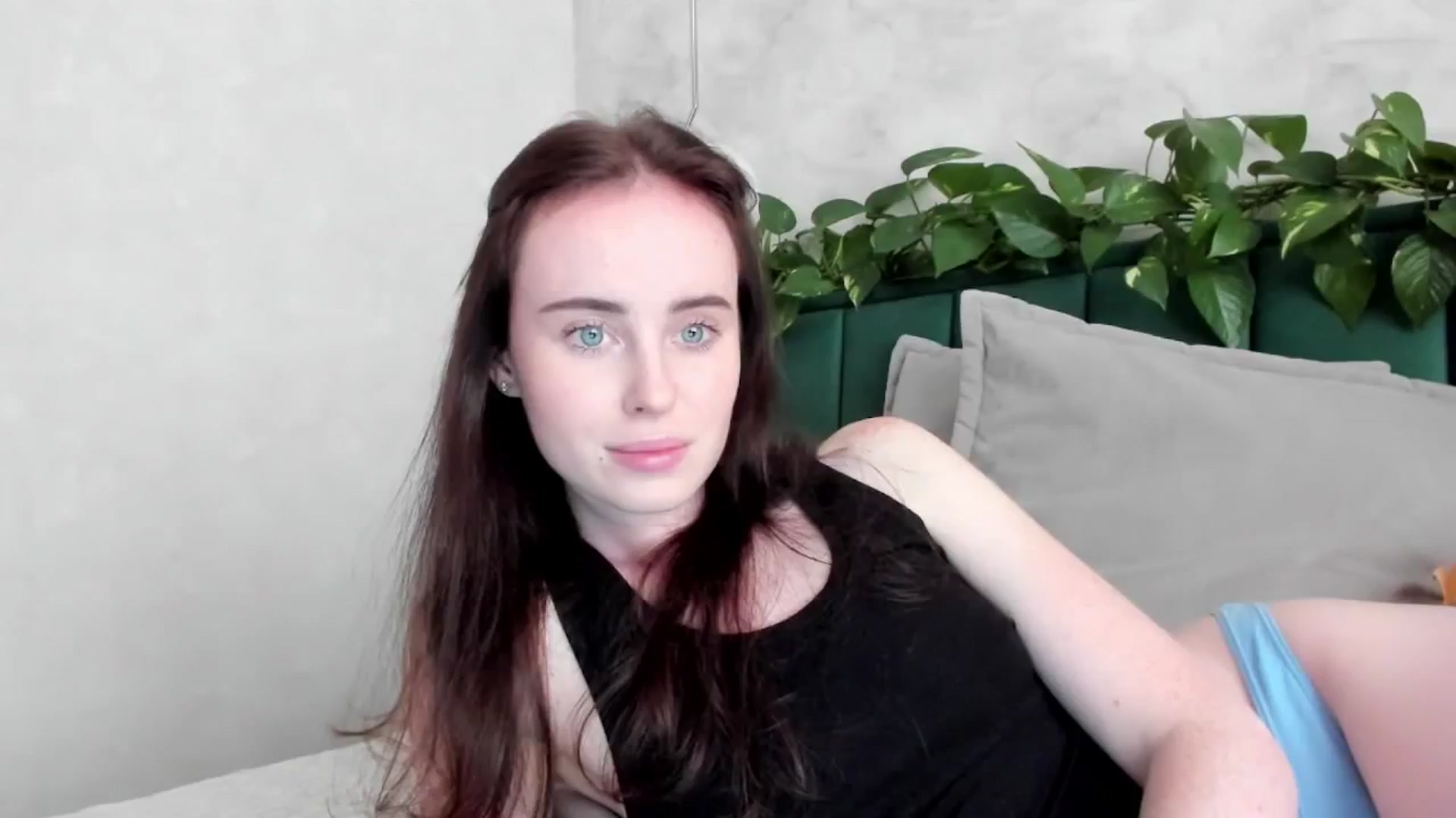 Gallery image thumbnail from userSasha's myfreecams stream on, 08/05/2025, 16:30 image 12 of 20