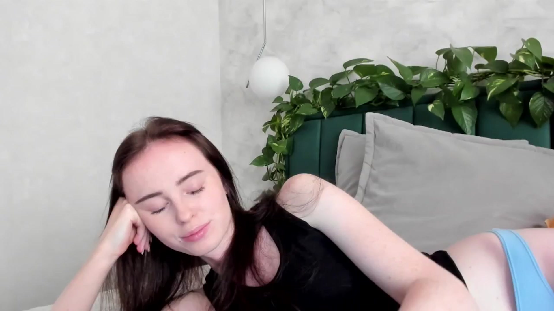 Gallery image thumbnail from userSasha's myfreecams stream on, 08/05/2025, 16:30 image 6 of 20