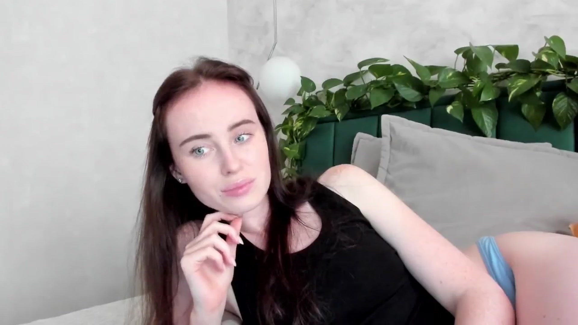 Gallery image thumbnail from userSasha's myfreecams stream on, 08/05/2025, 16:30 image 14 of 20