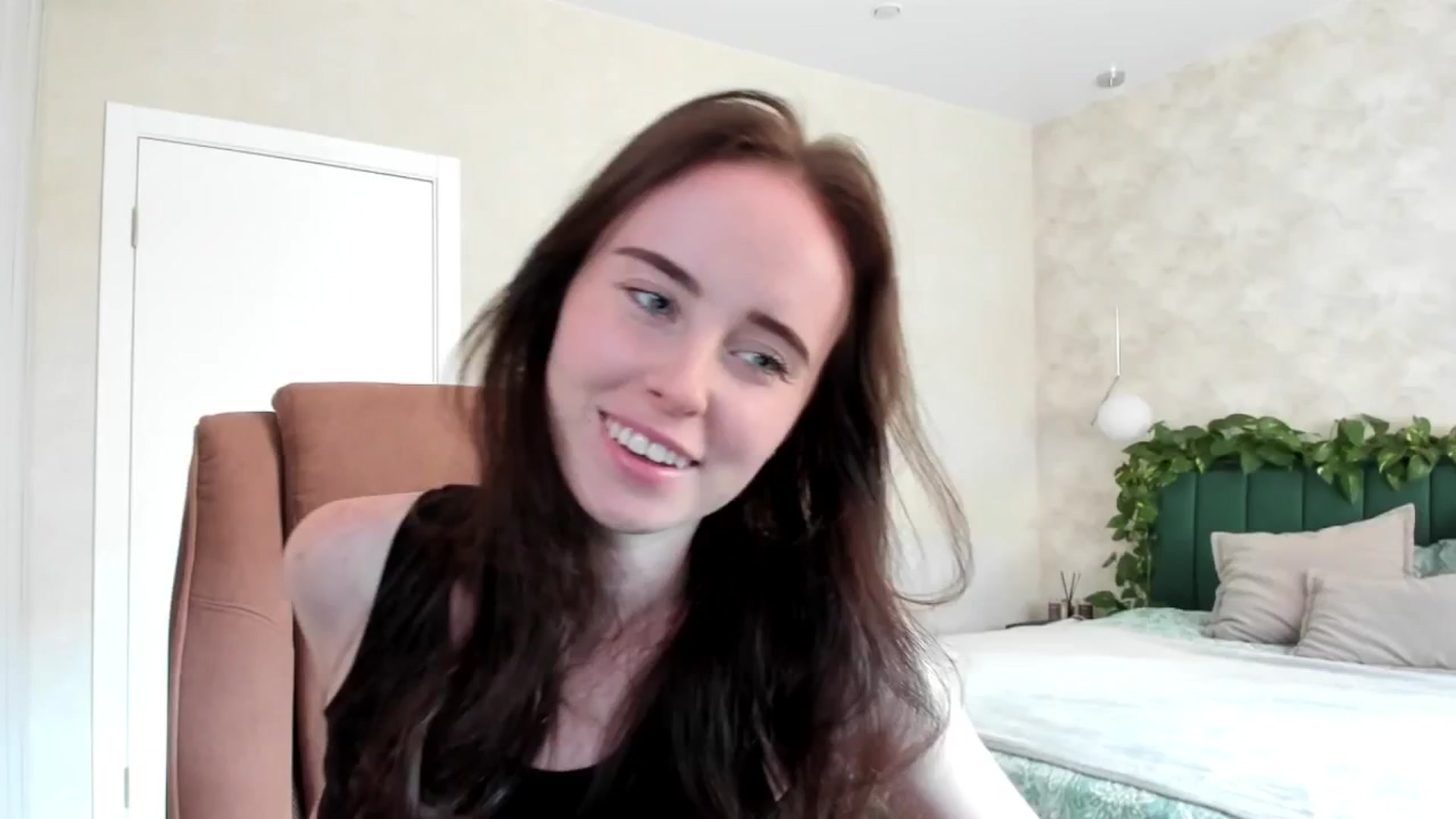 Gallery image thumbnail from userSasha's myfreecams stream on, 08/13/2025, 14:18 image 15 of 20