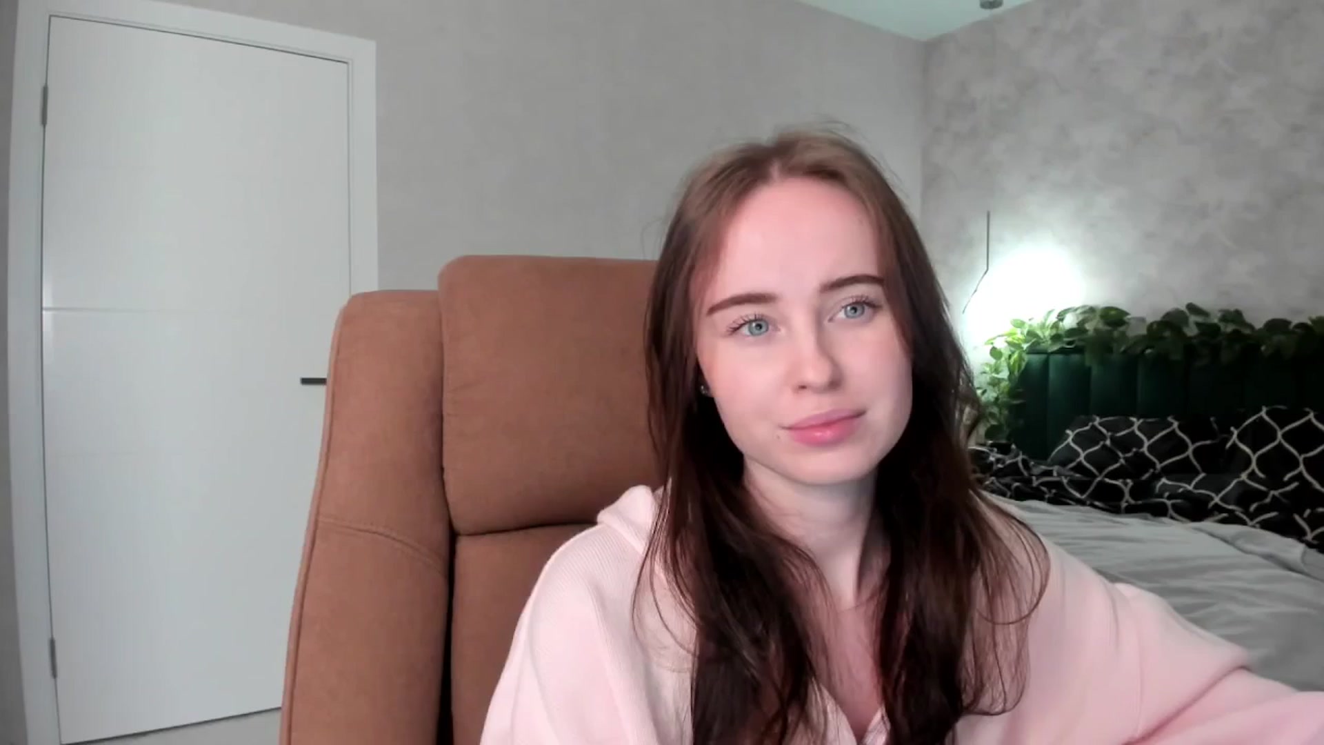 Gallery image thumbnail from userSasha's myfreecams stream on, 12/25/2025, 17:00 image 1 of 20