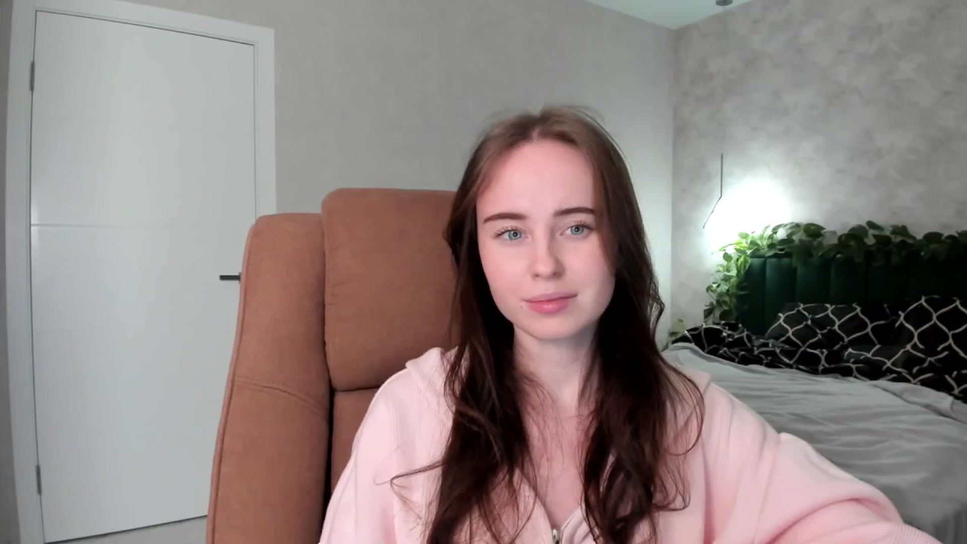 Gallery image thumbnail from userSasha's myfreecams stream on, 12/25/2025, 17:00 image 3 of 20