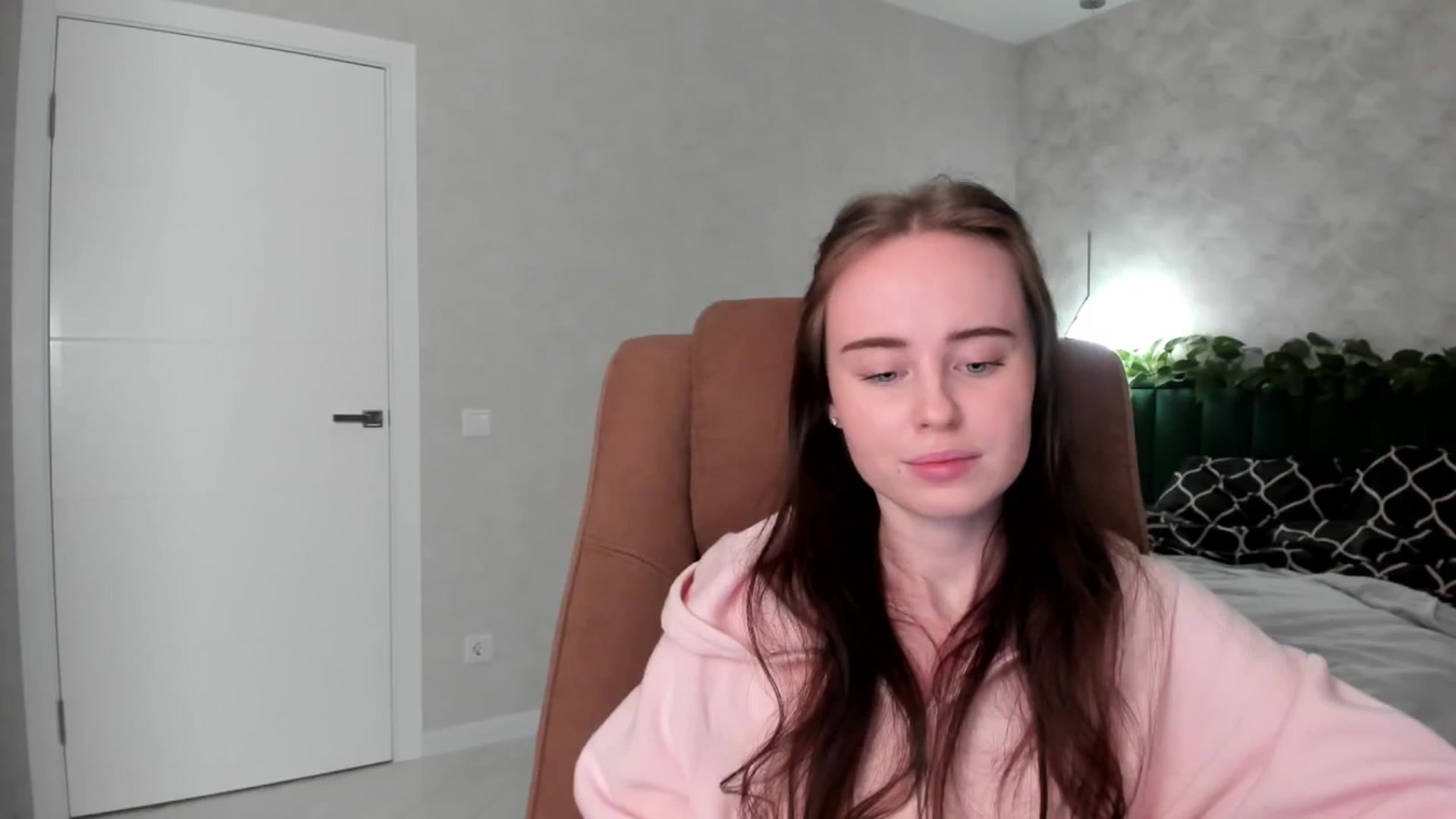 Gallery image thumbnail from userSasha's myfreecams stream on, 12/25/2025, 17:32 image 18 of 20