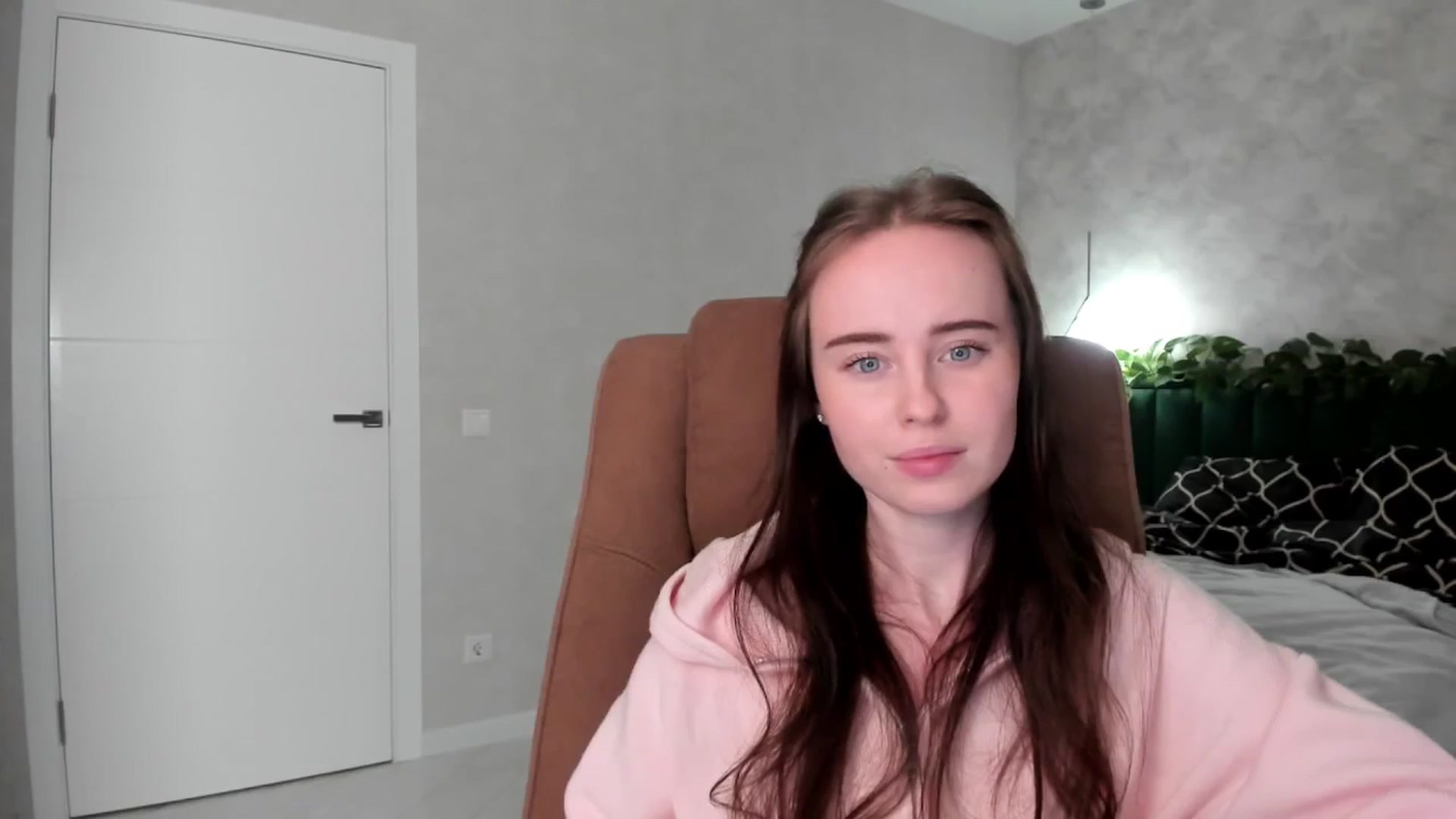 Gallery image thumbnail from userSasha's myfreecams stream on, 12/25/2025, 17:32 image 17 of 20