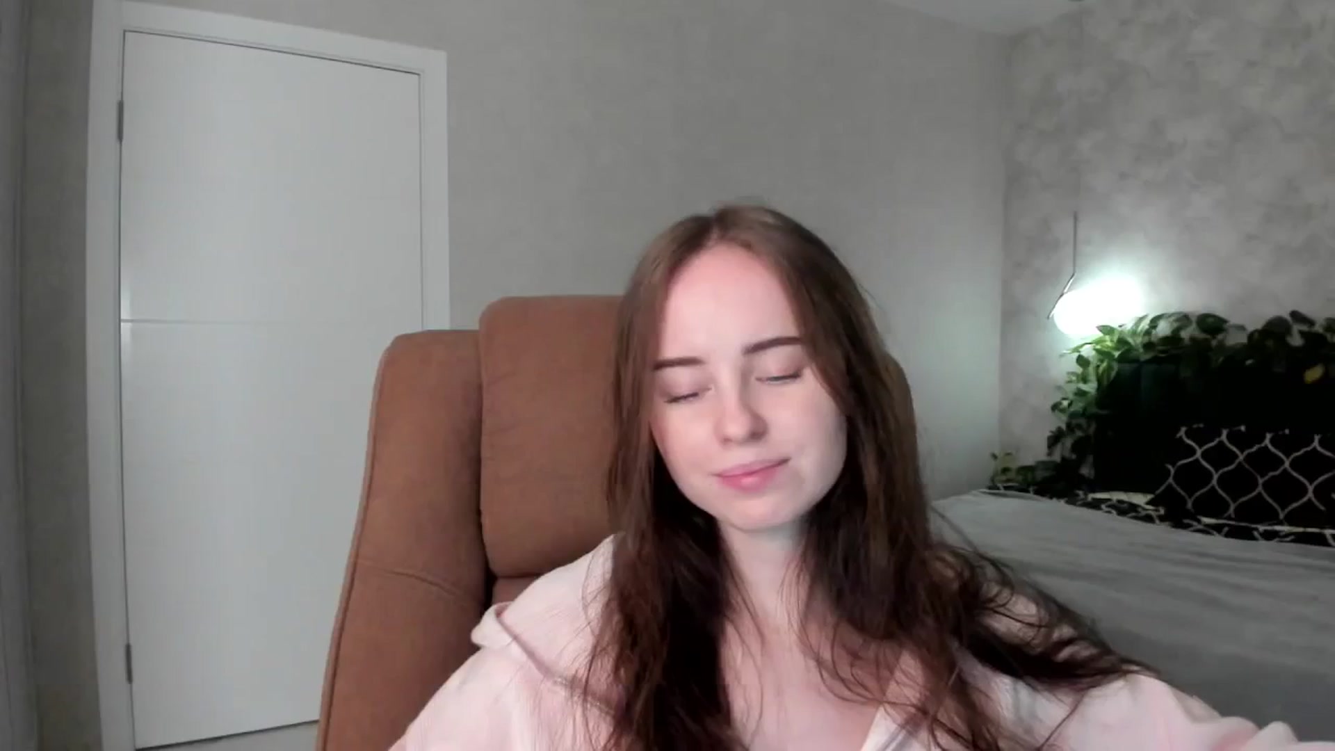 Gallery image thumbnail from userSasha's myfreecams stream on, 12/29/2025, 16:15 image 14 of 20