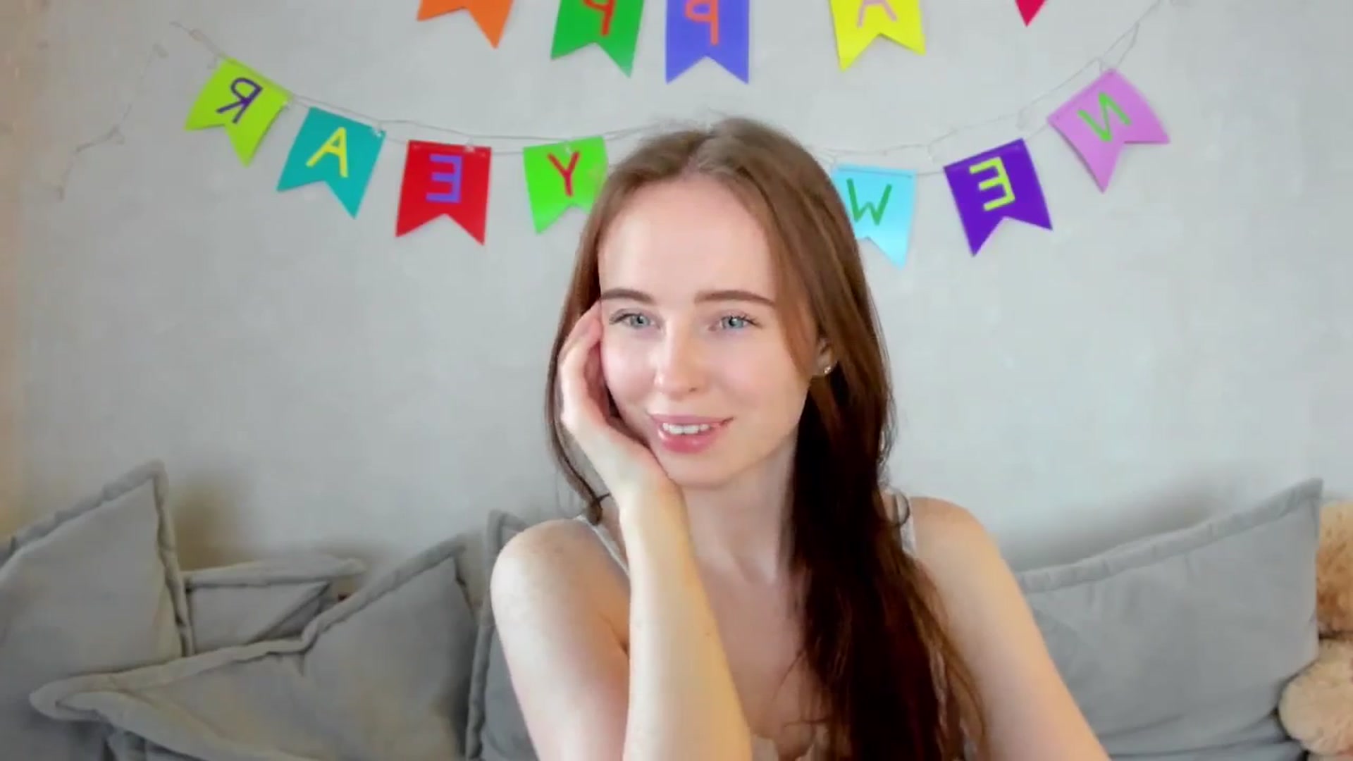Gallery image thumbnail from userSasha's myfreecams stream on, 01/05/2026, 07:30 image 18 of 20