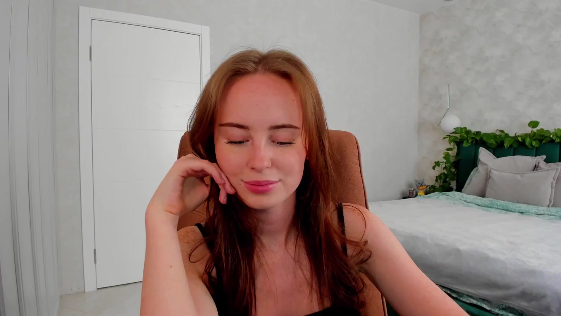 Gallery image thumbnail from userSasha's myfreecams stream on, 04/04/2026, 12:16 image 16 of 20