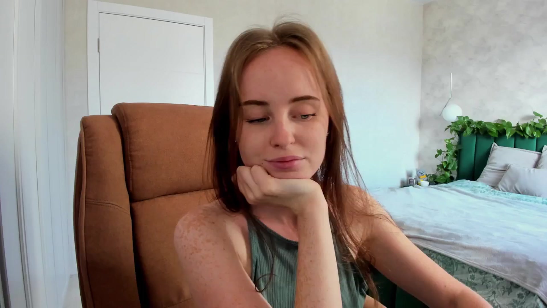 Gallery image thumbnail from userSasha's myfreecams stream on, 04/08/2026, 06:24 image 17 of 20