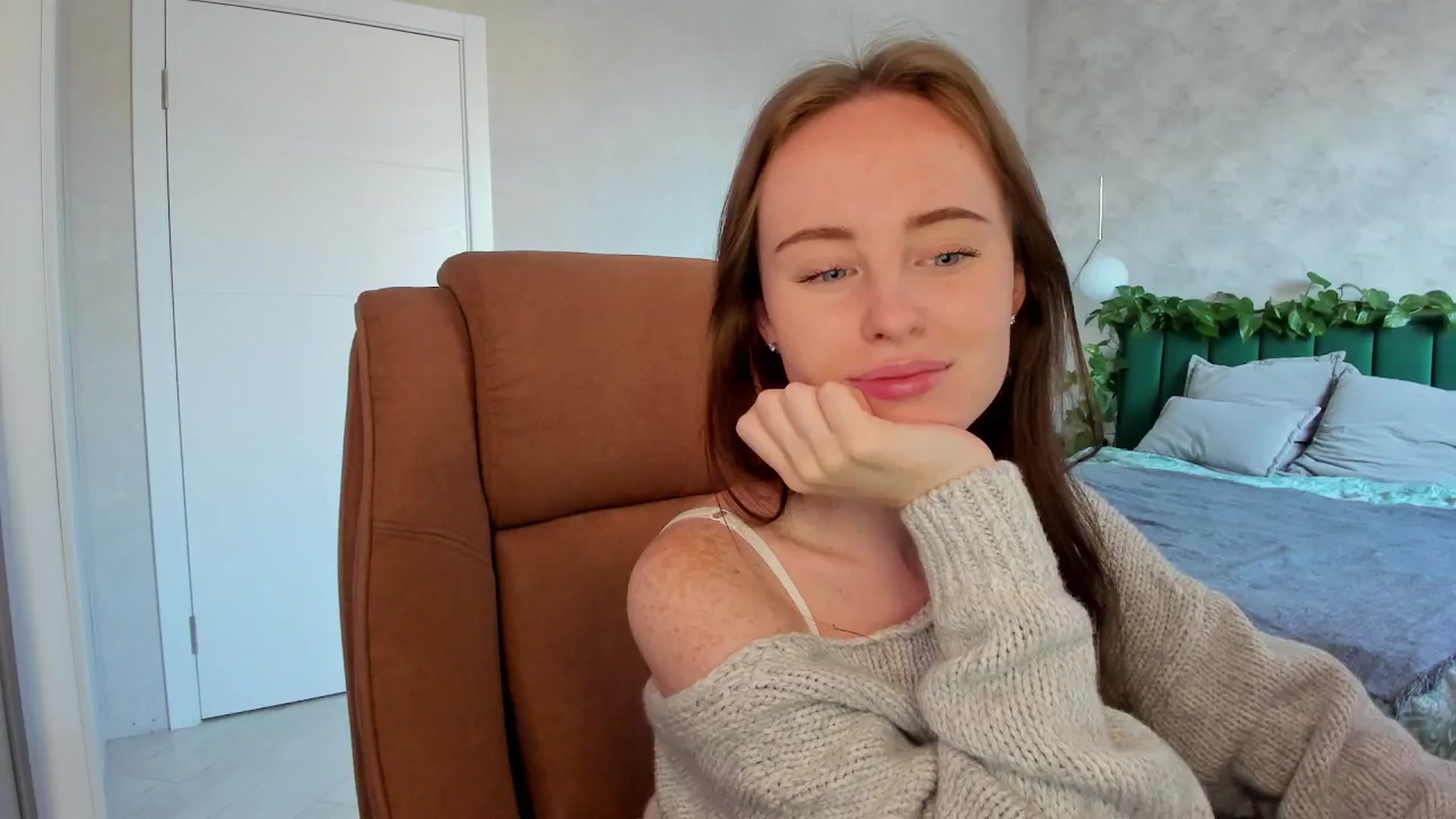 Gallery image thumbnail from userSasha's myfreecams stream on, 04/09/2026, 04:48 image 1 of 20