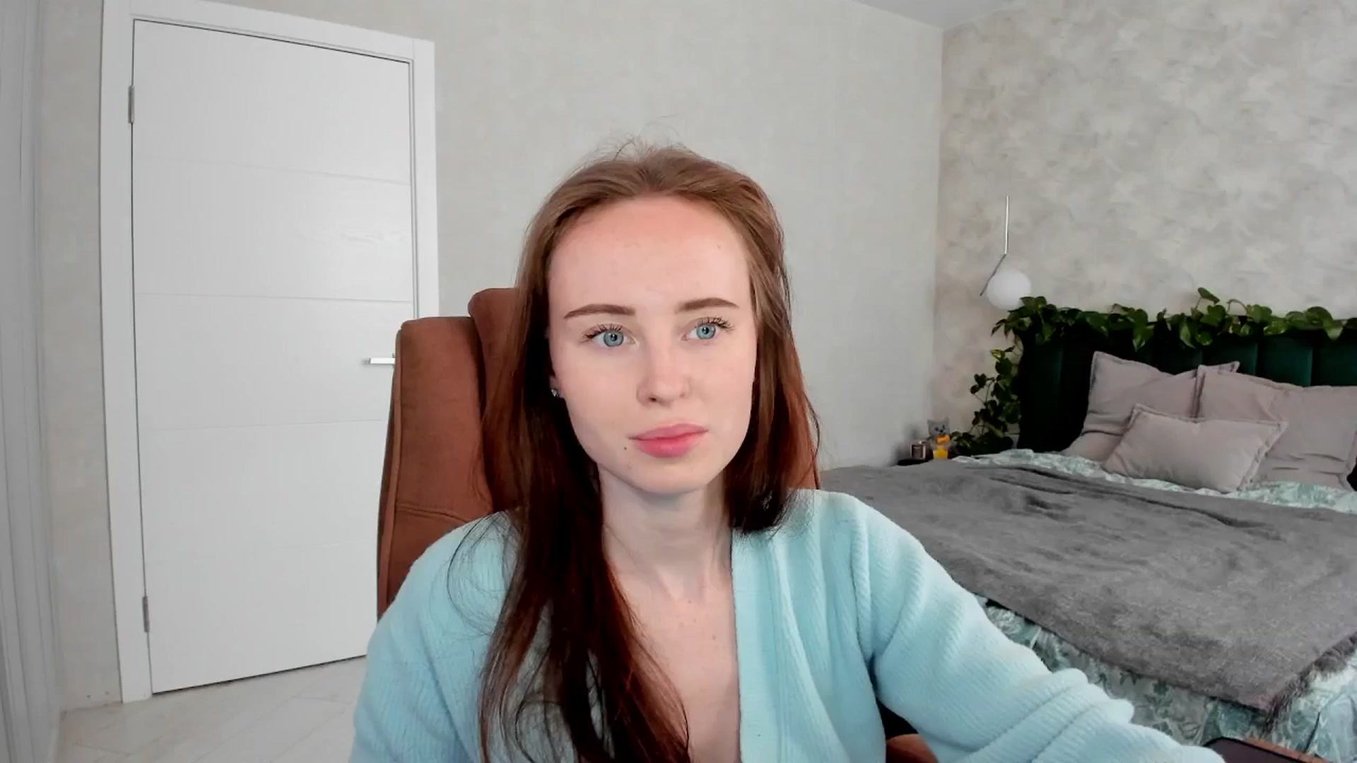 Gallery image thumbnail from userSasha's myfreecams stream on, 04/12/2026, 04:56 image 10 of 20