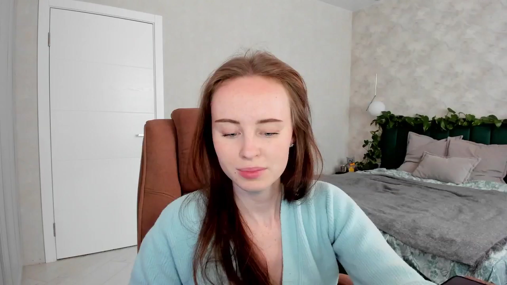 Gallery image thumbnail from userSasha's myfreecams stream on, 04/12/2026, 04:56 image 9 of 20