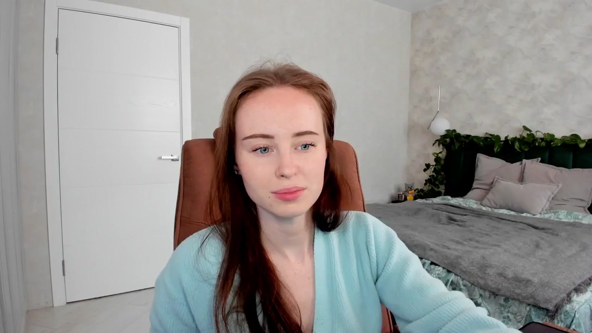 Gallery image thumbnail from userSasha's myfreecams stream on, 04/12/2026, 04:56 image 11 of 20