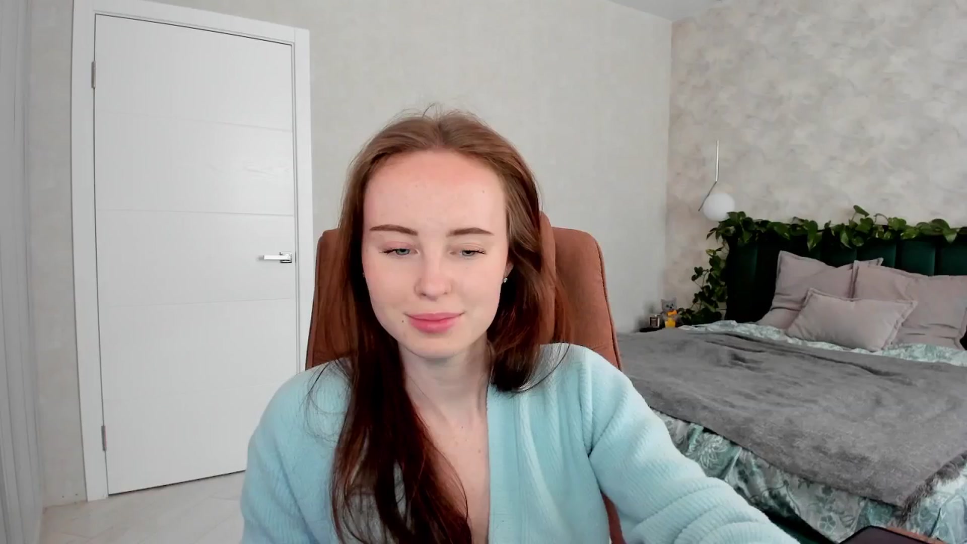 Gallery image thumbnail from userSasha's myfreecams stream on, 04/12/2026, 04:56 image 13 of 20