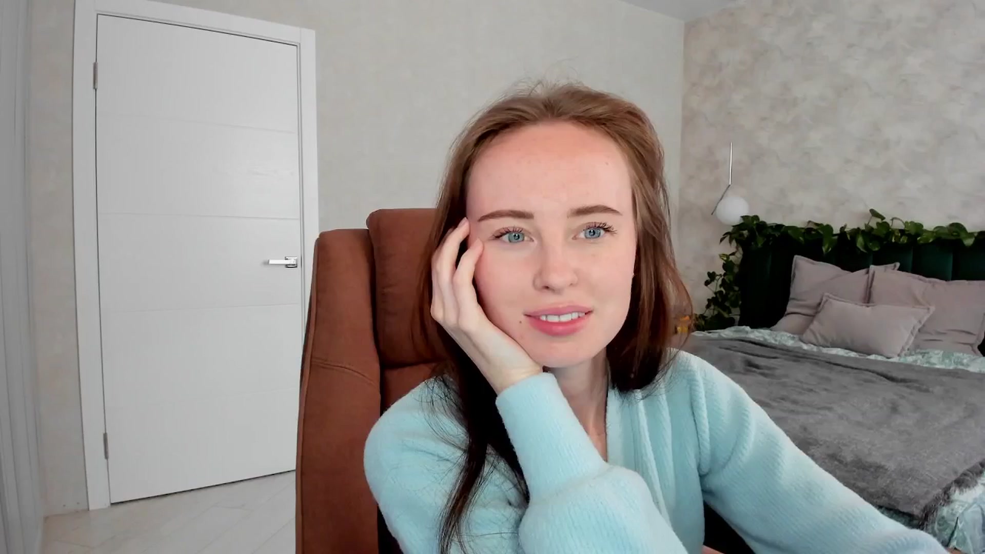 Gallery image thumbnail from userSasha's myfreecams stream on, 04/12/2026, 04:56 image 8 of 20