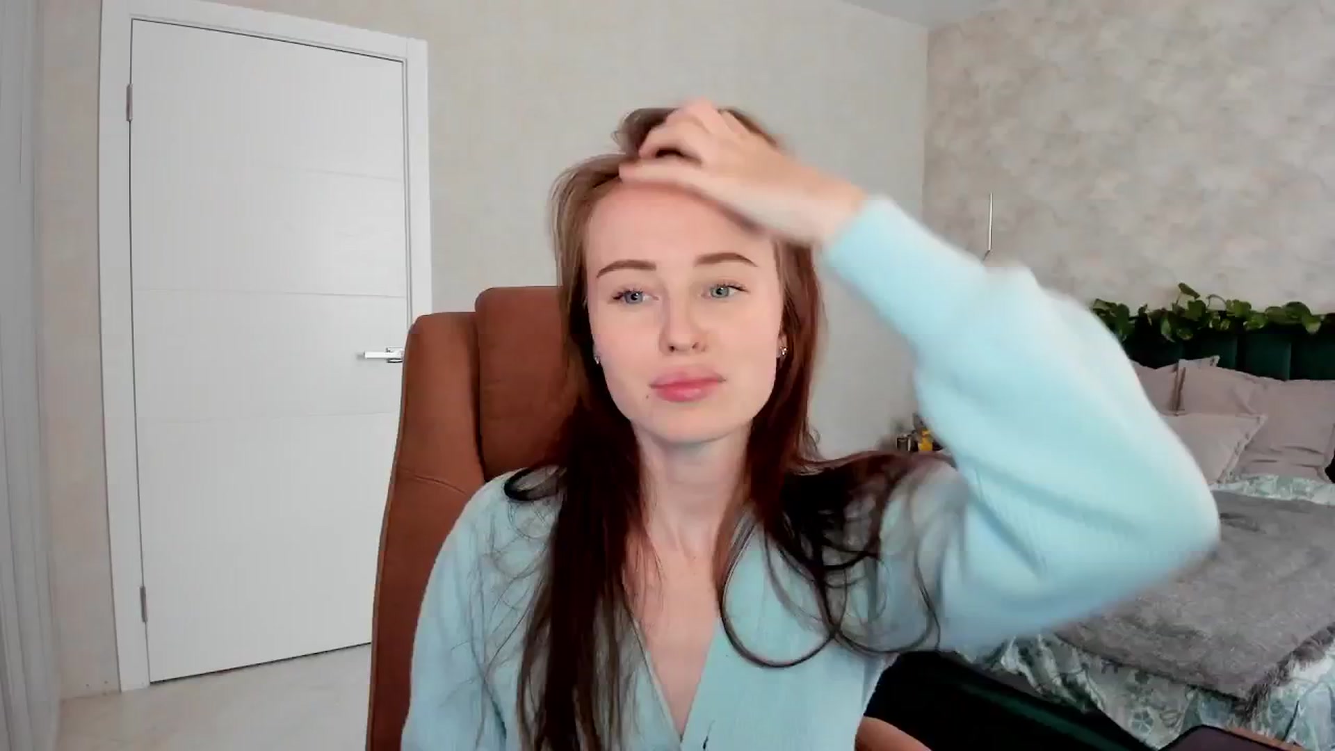Gallery image thumbnail from userSasha's myfreecams stream on, 04/12/2026, 04:56 image 4 of 20