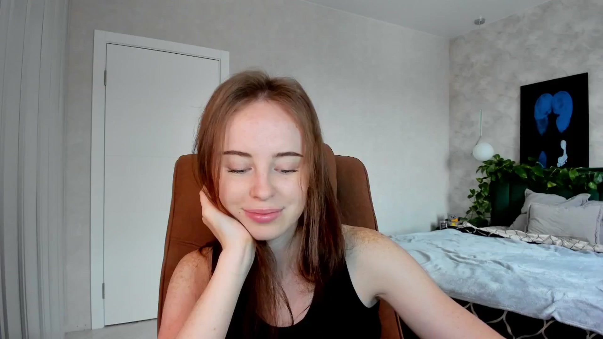 Gallery image thumbnail from userSasha's myfreecams stream on, 04/16/2026, 05:35 image 9 of 20