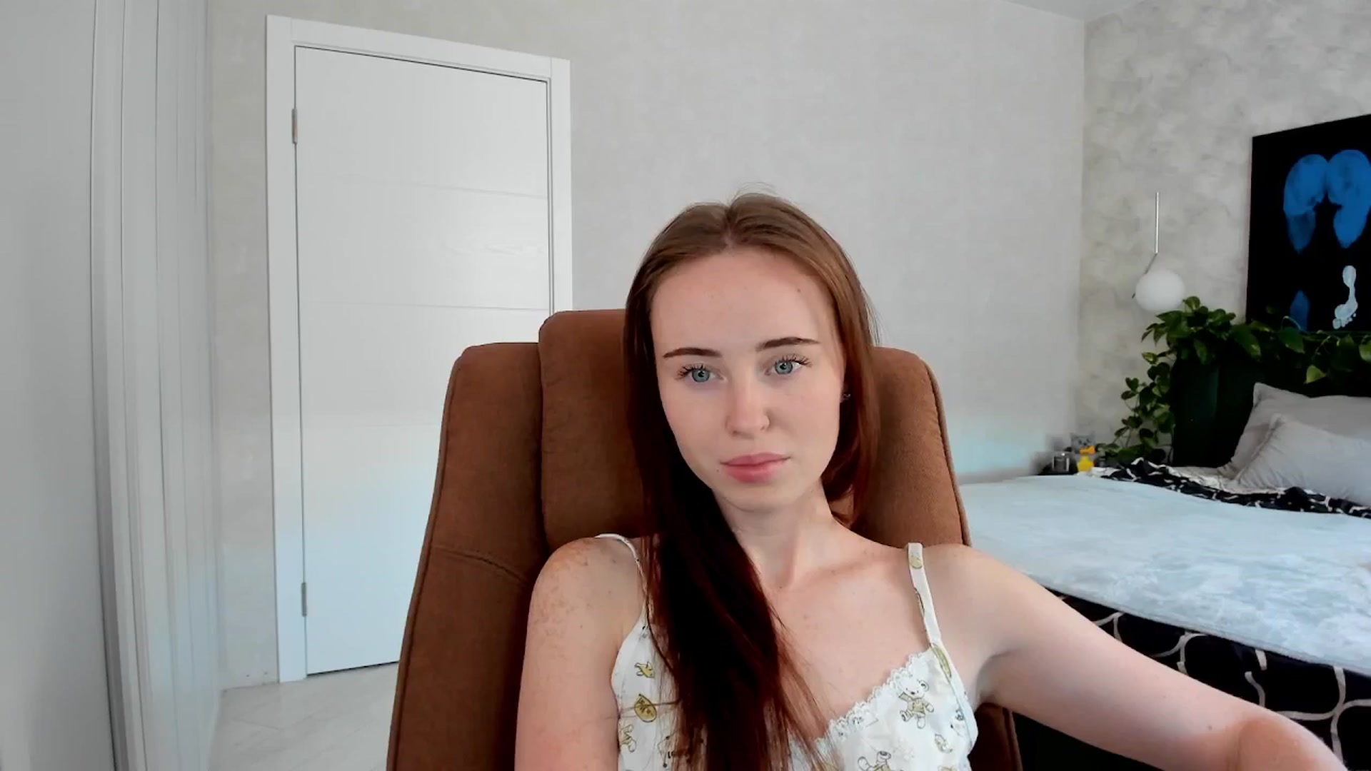 Gallery image thumbnail from userSasha's myfreecams stream on, 04/19/2026, 05:12 image 16 of 20