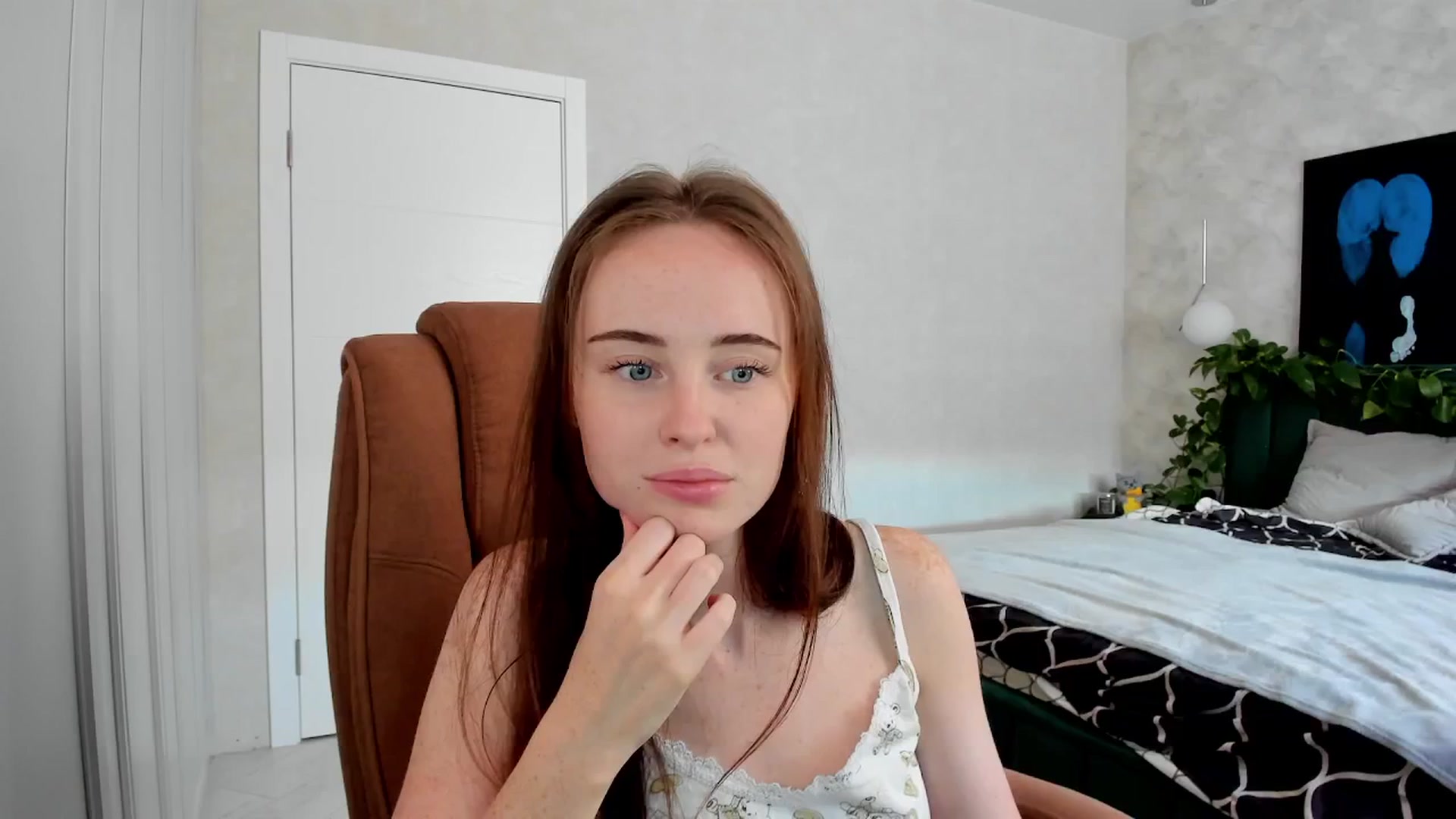Gallery image thumbnail from userSasha's myfreecams stream on, 04/19/2026, 05:53 image 20 of 20