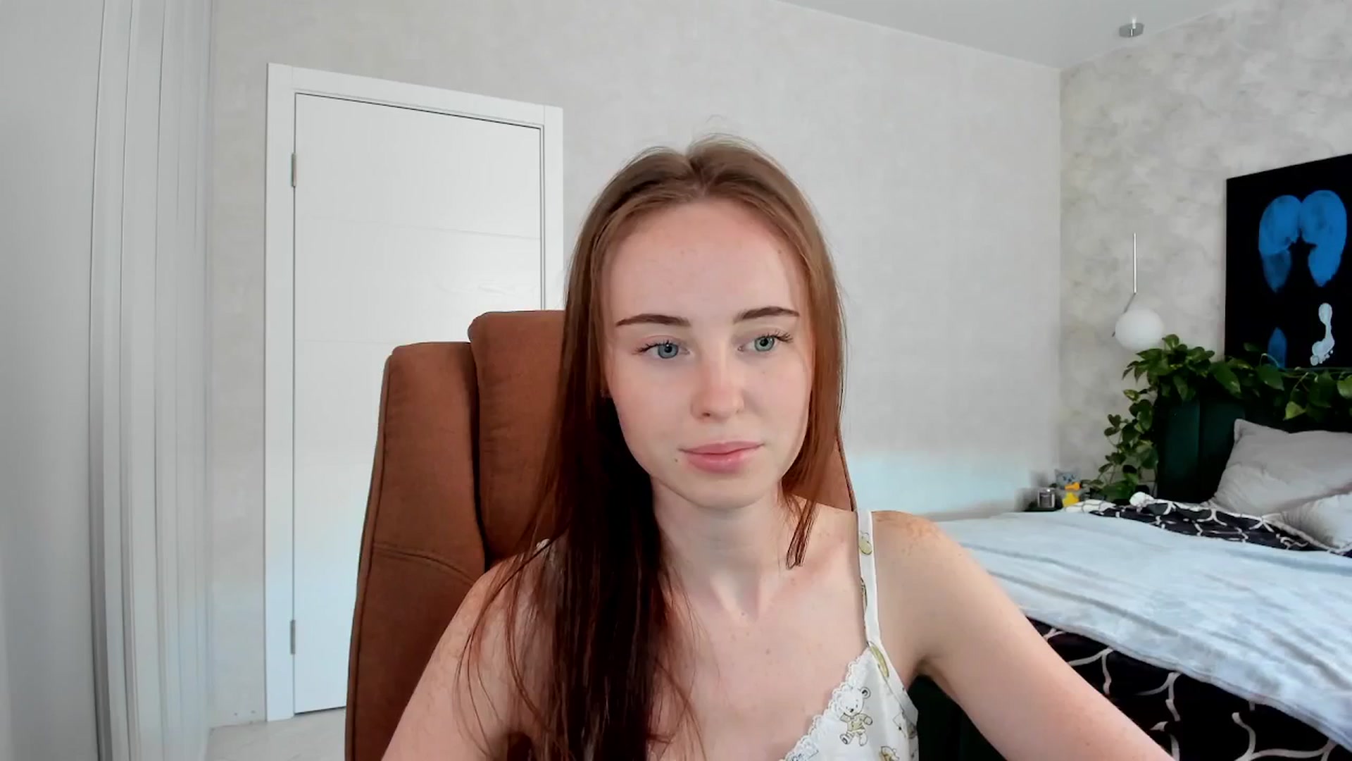 Gallery image thumbnail from userSasha's myfreecams stream on, 04/19/2026, 05:53 image 12 of 20