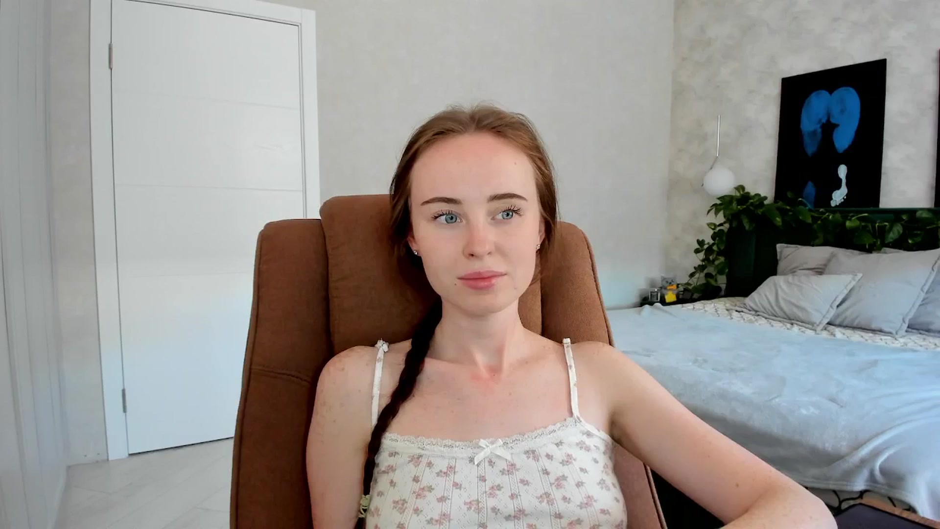 Gallery image thumbnail from userSasha's myfreecams stream on, 04/22/2026, 05:22 image 5 of 20